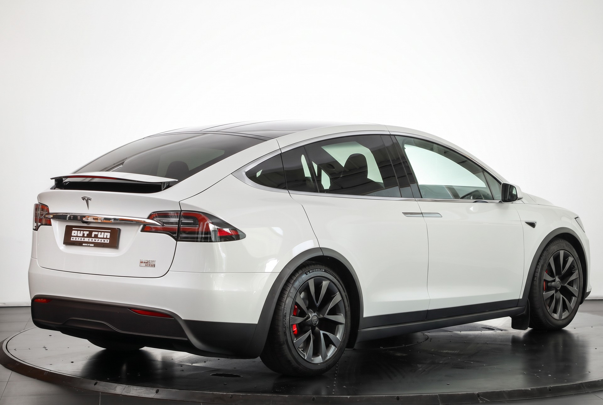 TESLA Model X 100kWh Plaid-image-6