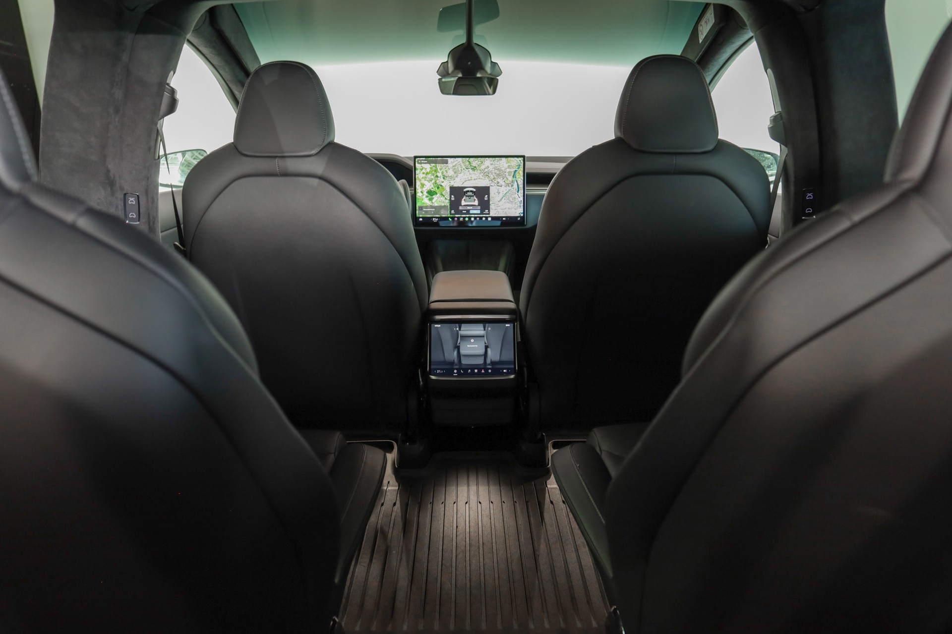 TESLA Model X 100kWh Plaid-image-14