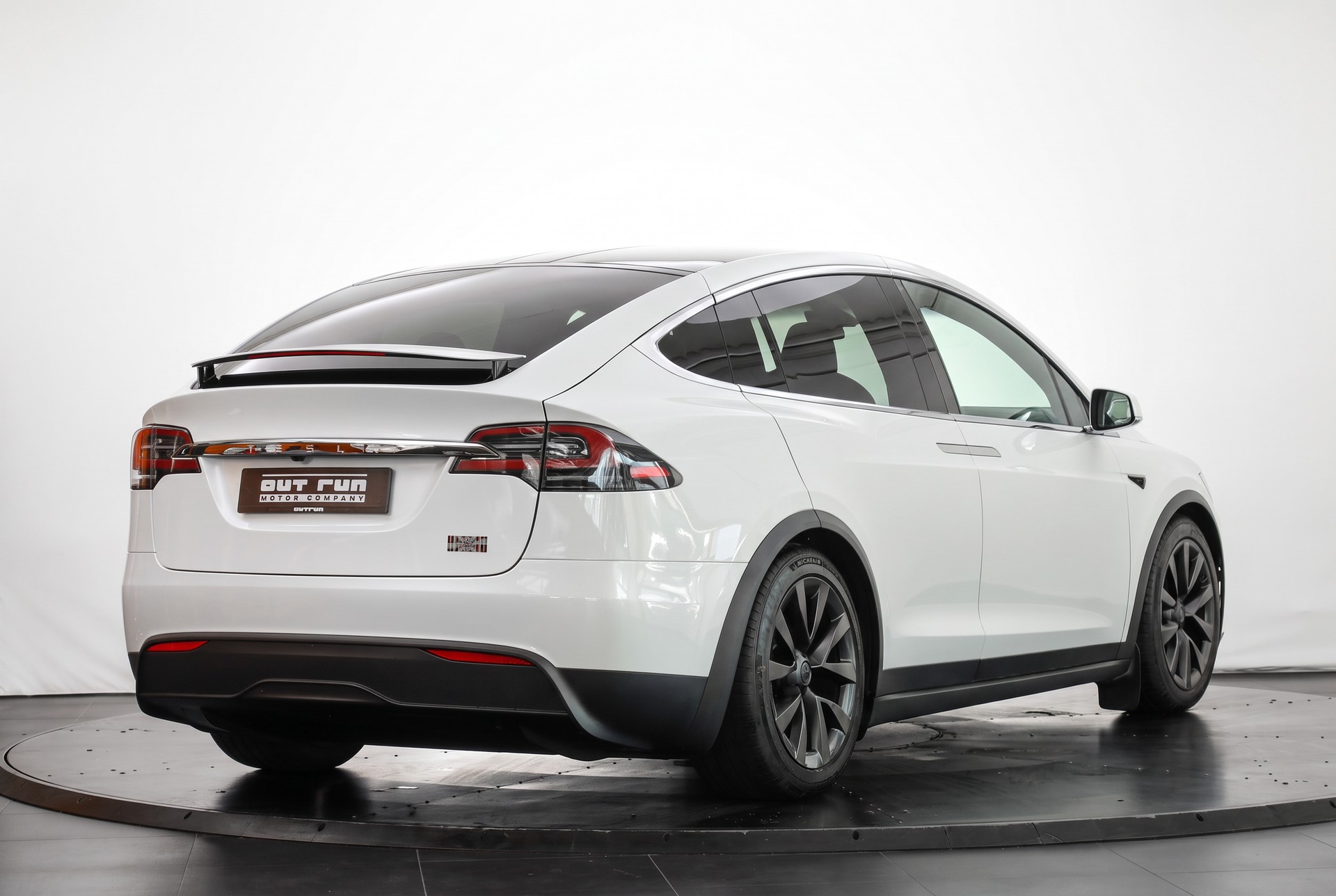 TESLA Model X 100kWh Plaid-image-5