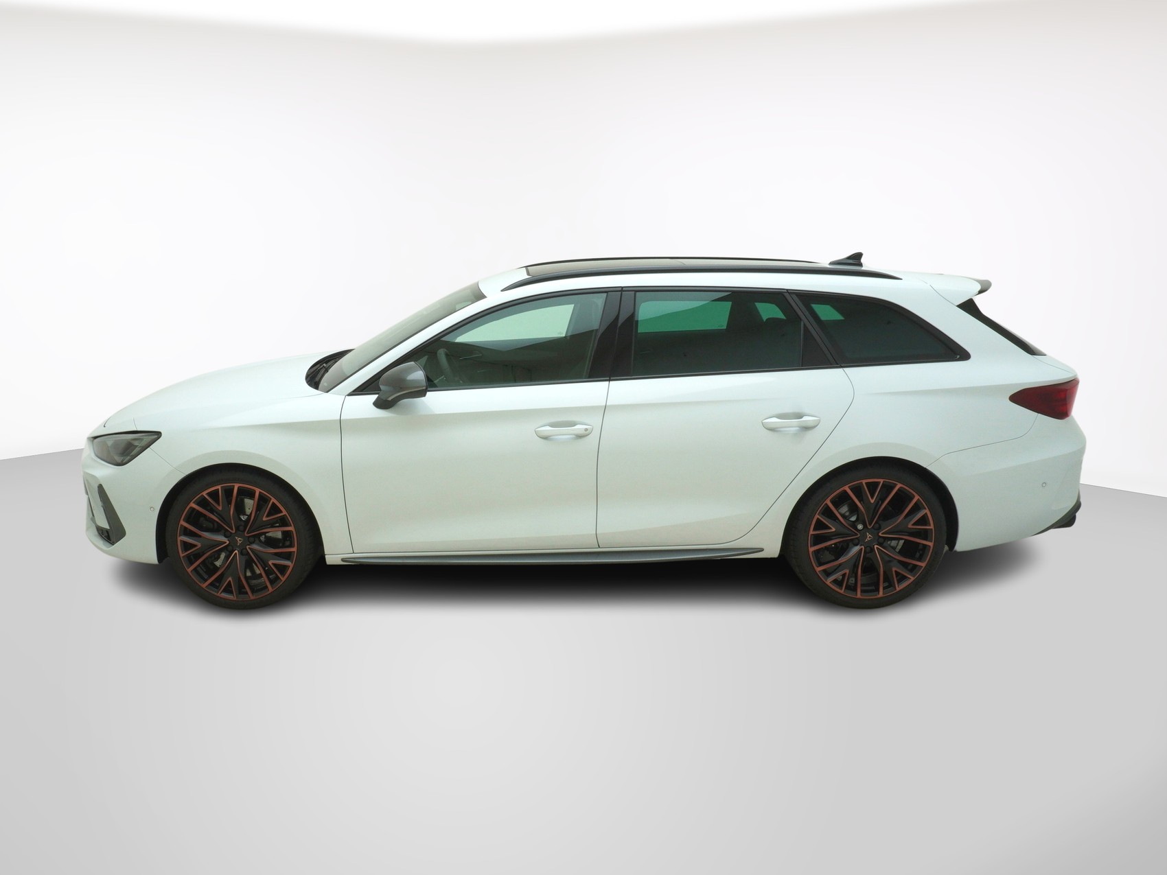 CUPRA Leon ST 2.0 TSI VZ 4Drive DSG-image-1