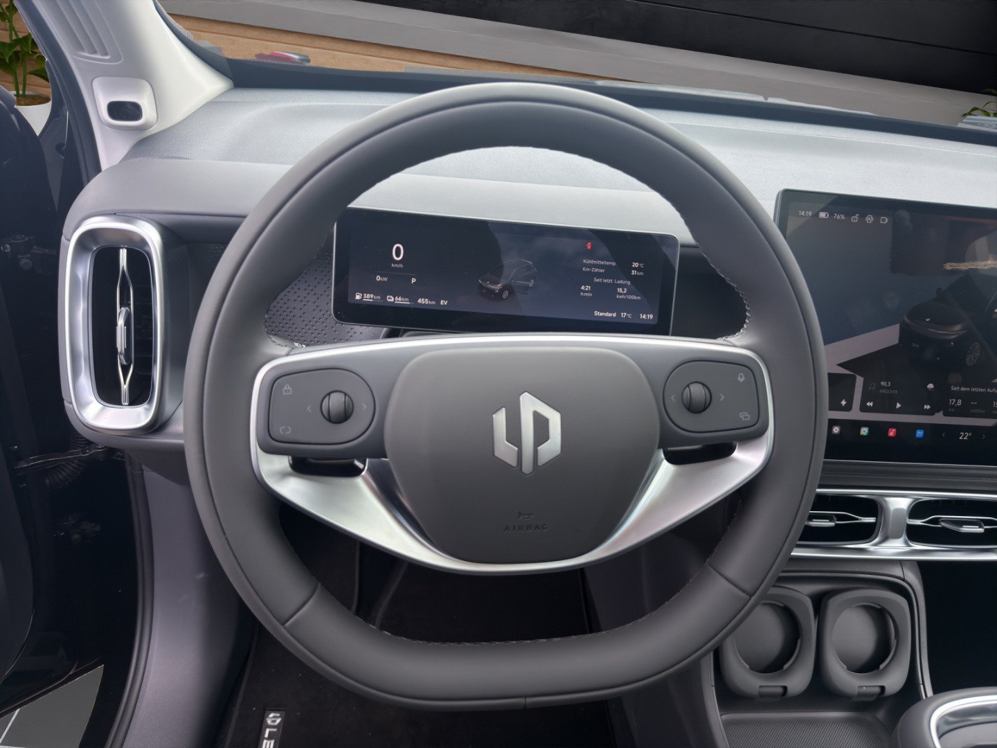 LEAPMOTOR B10 1.5 Hybrid EV-image-8
