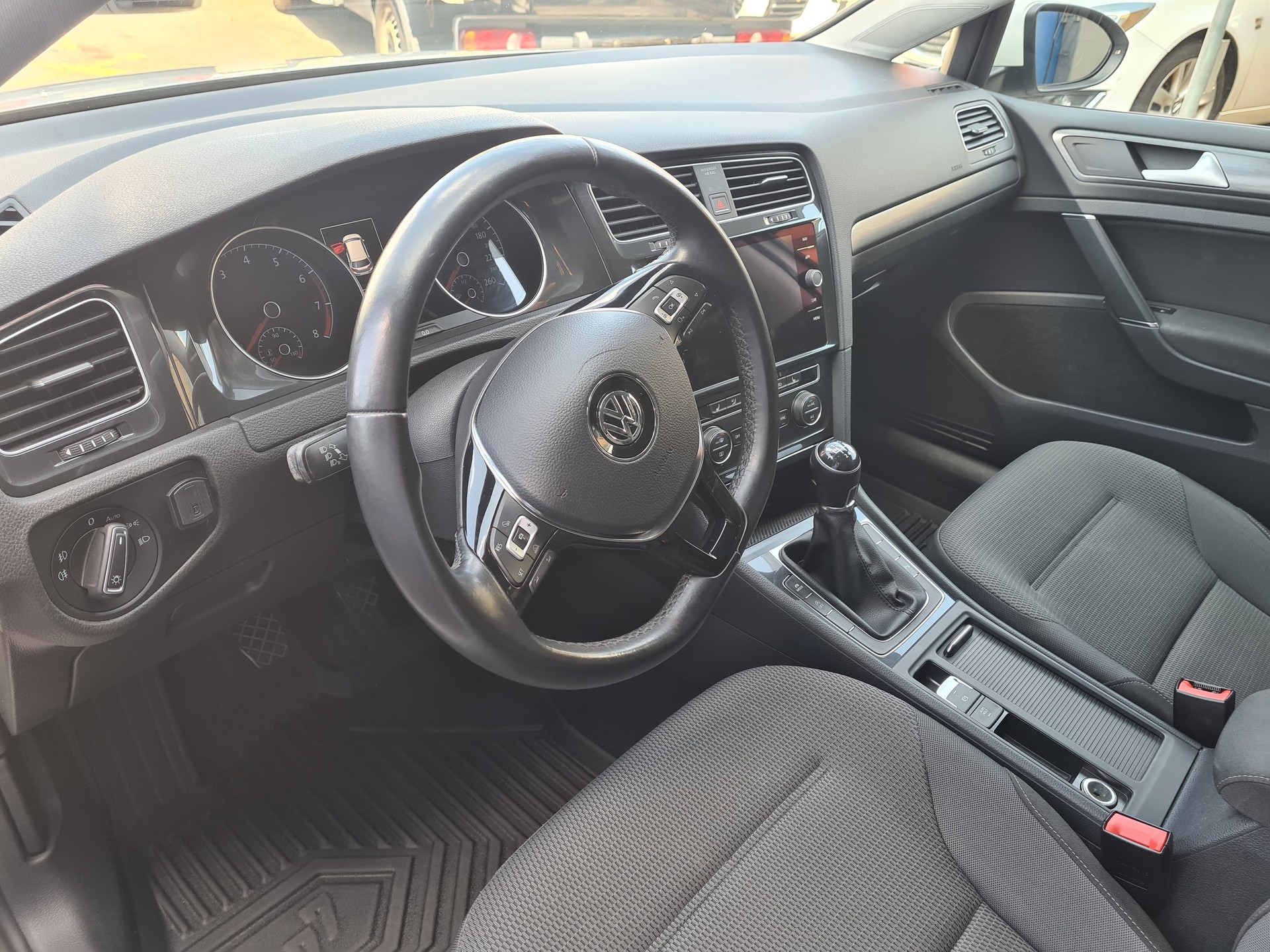 VW Golf 1.4 TSI Comfortline Start-image-10
