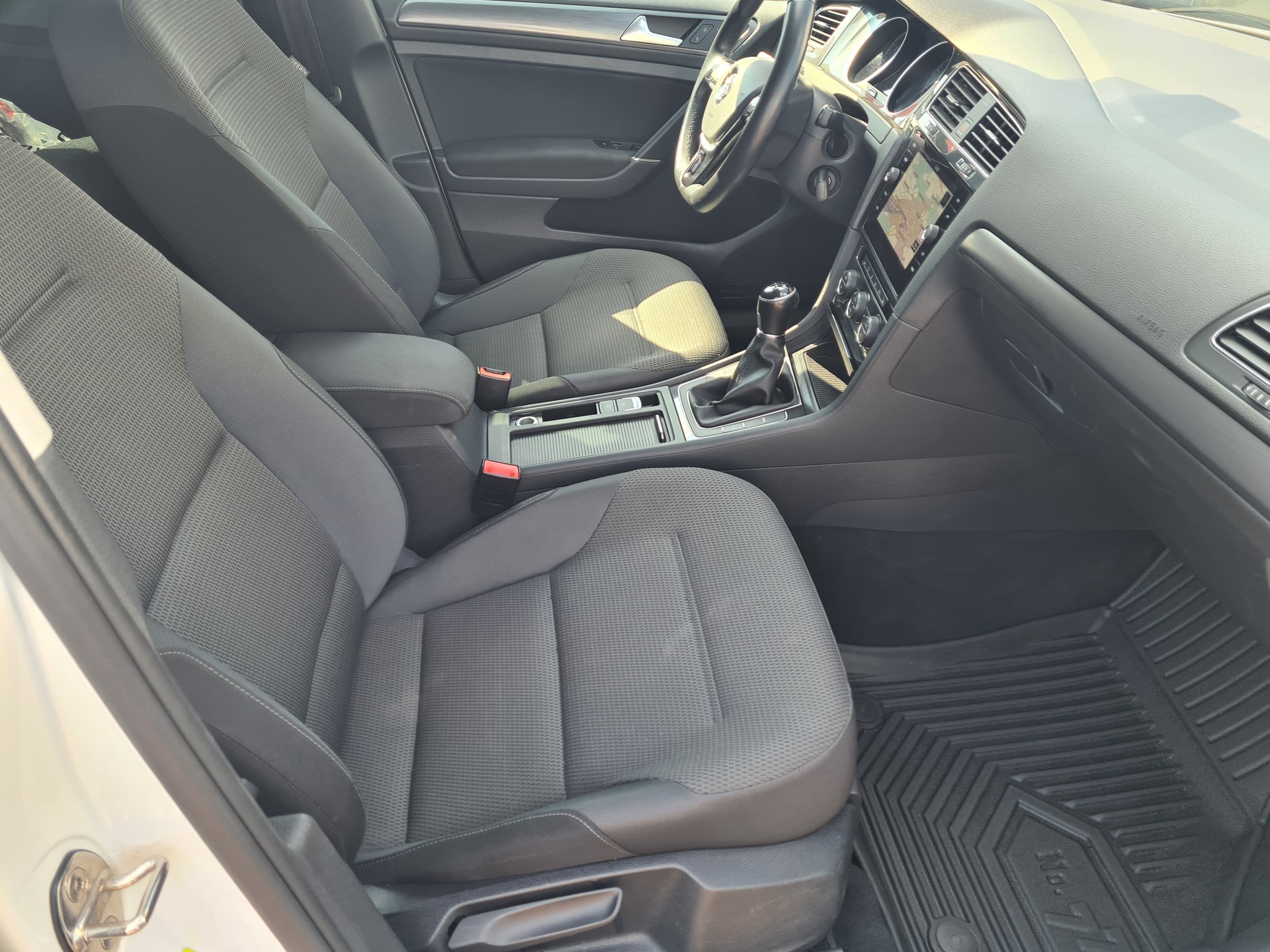 VW Golf 1.4 TSI Comfortline Start-image-7