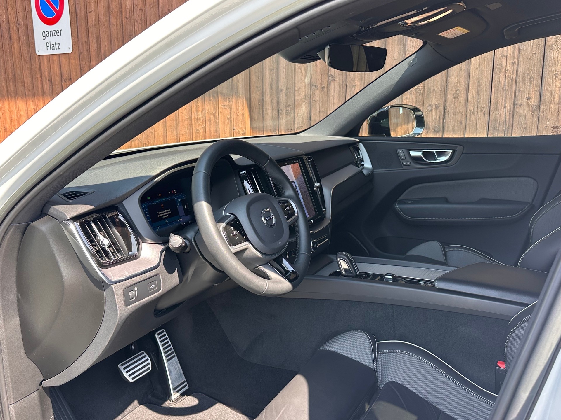 VOLVO XC60 B5 Benzin AWD R-Design Geartronic-image-7