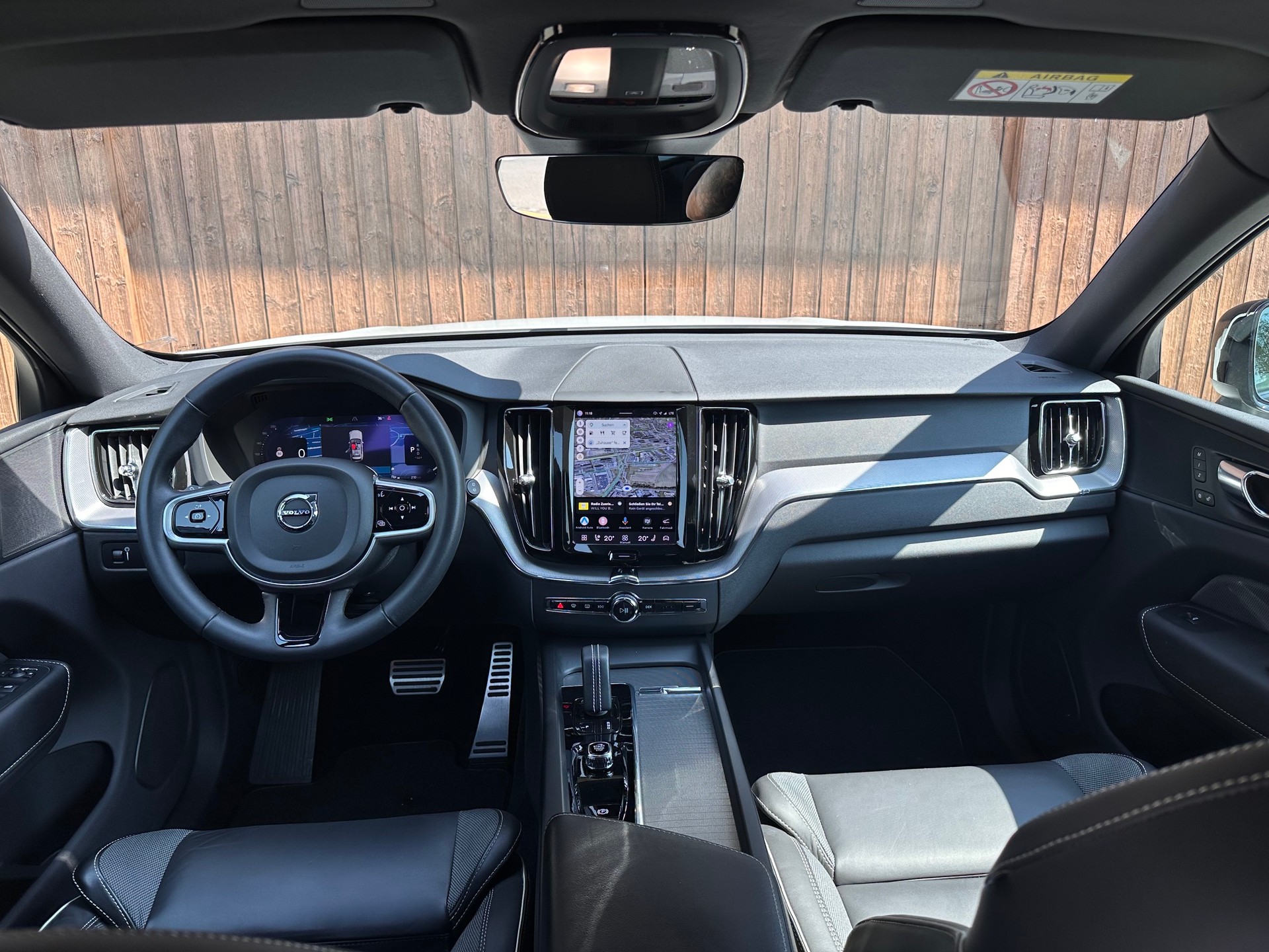 VOLVO XC60 B5 Benzin AWD R-Design Geartronic-image-9
