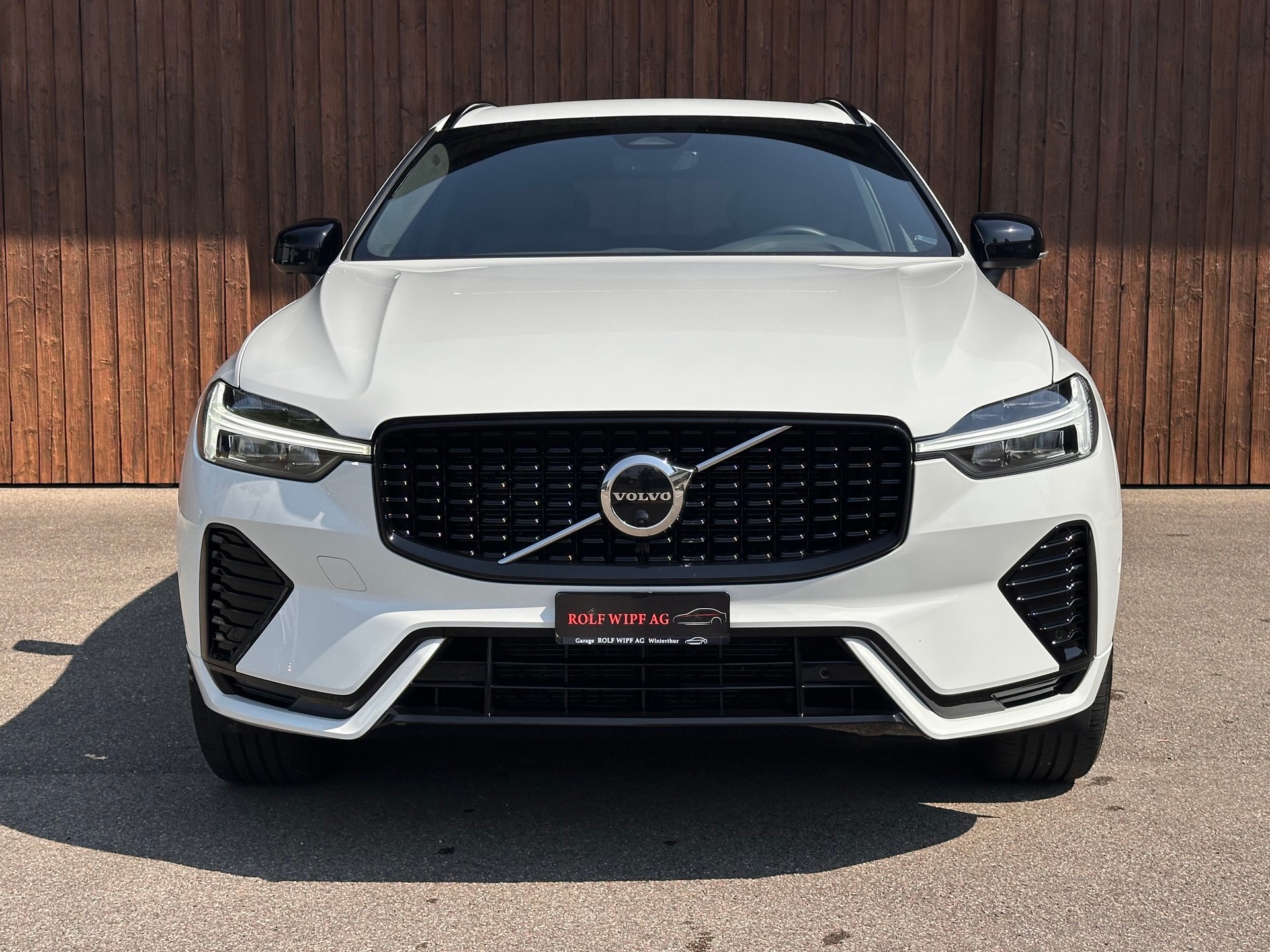 VOLVO XC60 B5 Benzin AWD R-Design Geartronic-image-2