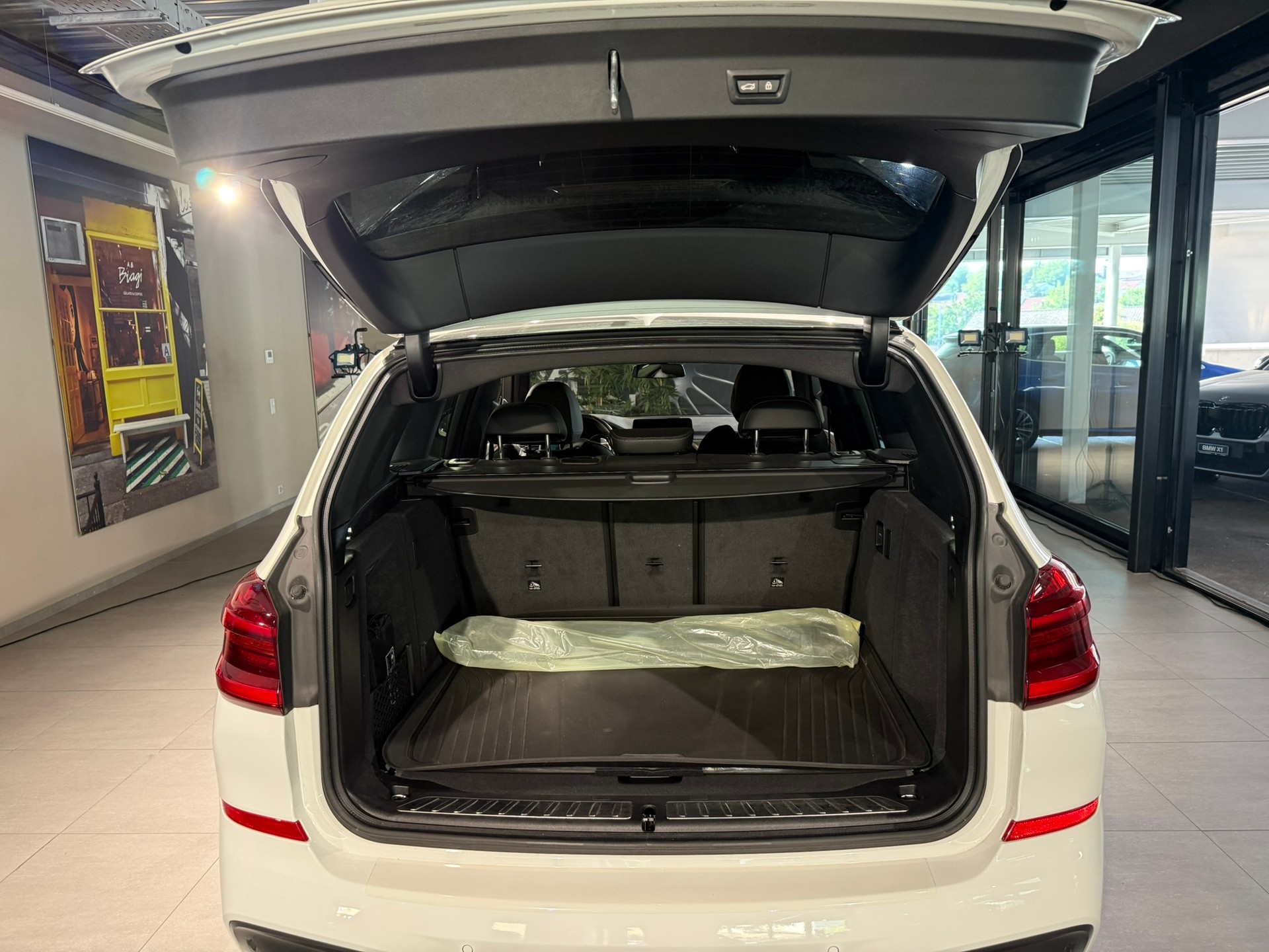 BMW X3 xDrive 30i M Sport Steptronic-image-18