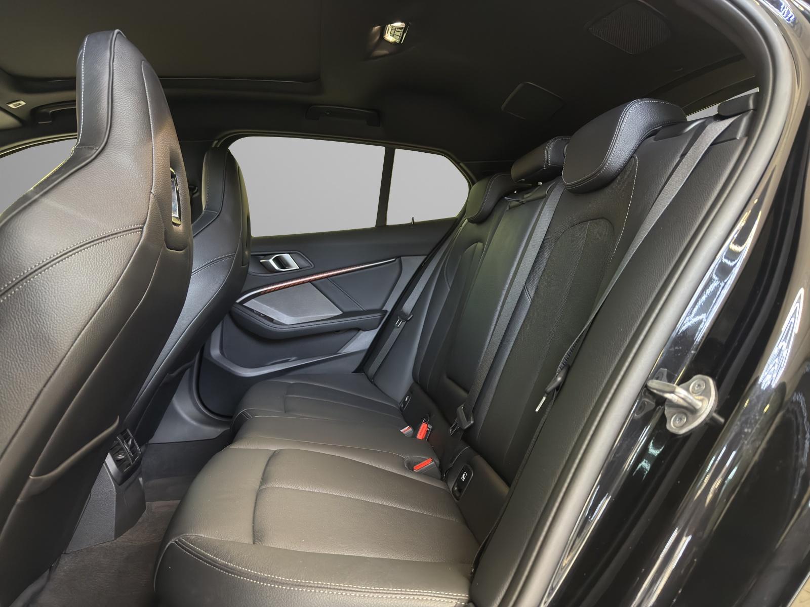 BMW M135i xDrive M Performance Paket-image-14