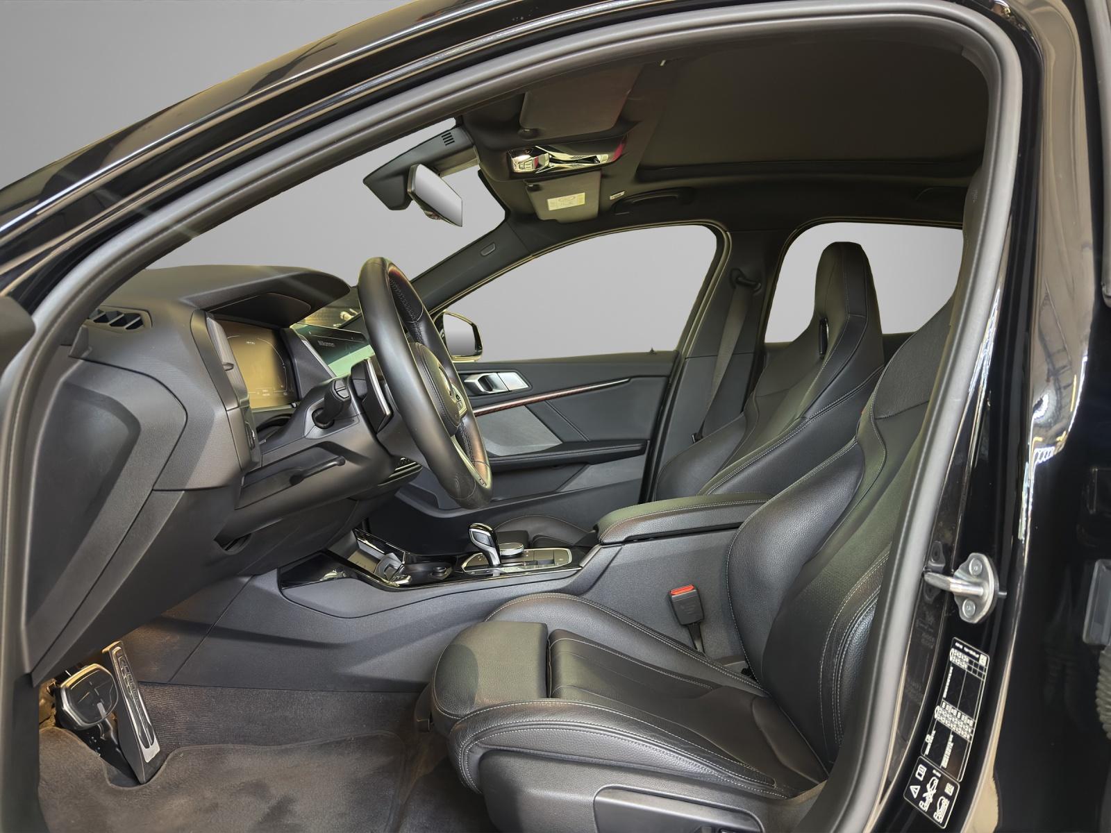 BMW M135i xDrive M Performance Paket-image-11