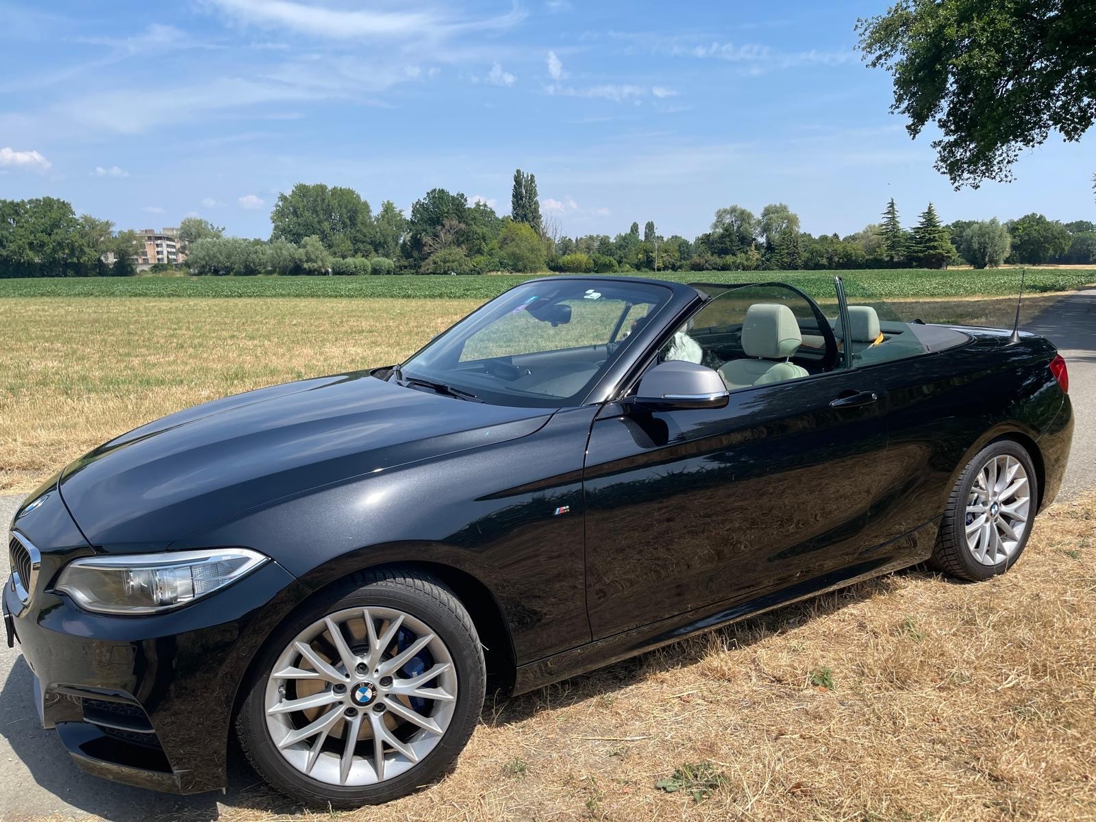 BMW M235i xDrive-image-0