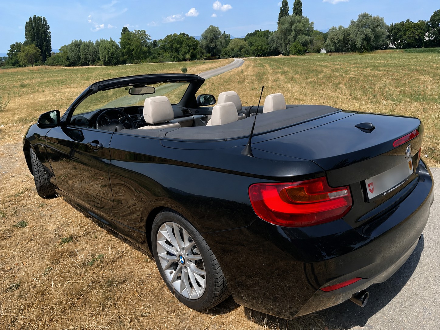 BMW M235i xDrive-image-2