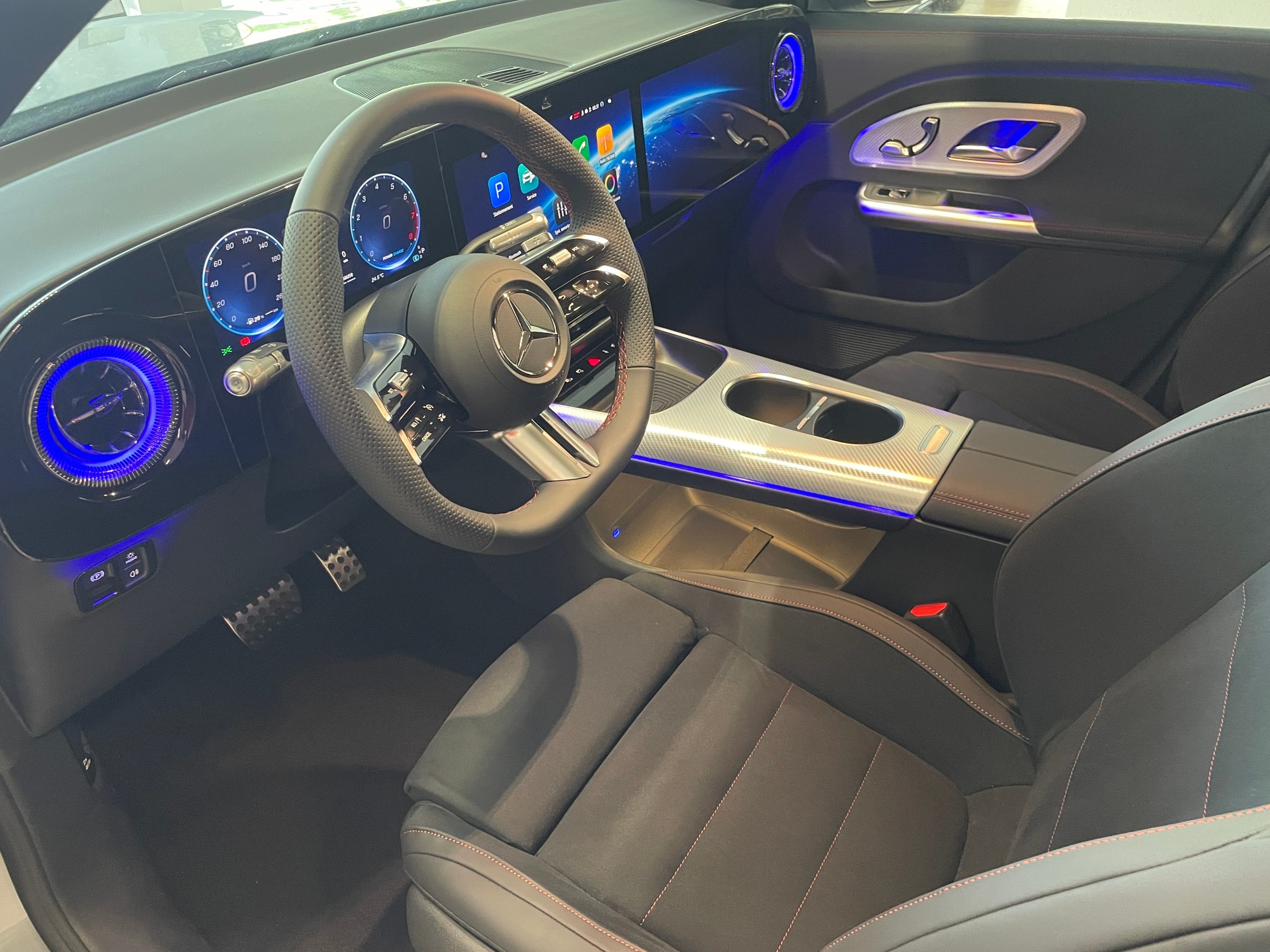 MERCEDES-BENZ GLB 220 4M AMG Line 7places-image-10