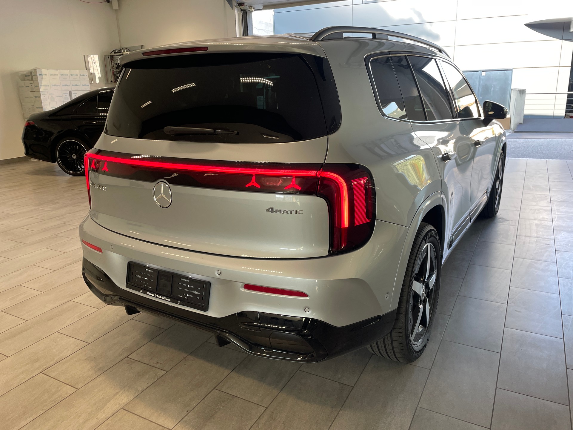 MERCEDES-BENZ GLB 220 4M AMG Line 7places-image-5