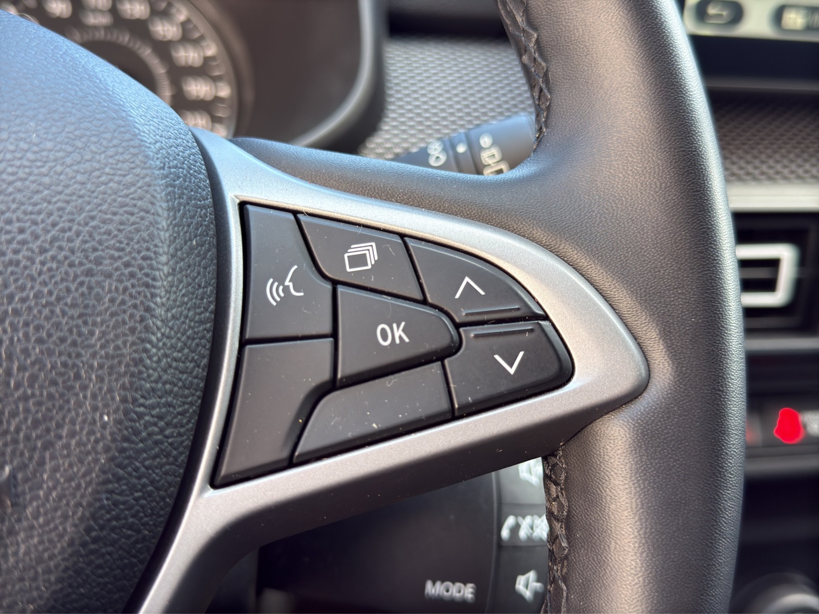 DACIA Sandero TCe 90 Expression CVT-image-21
