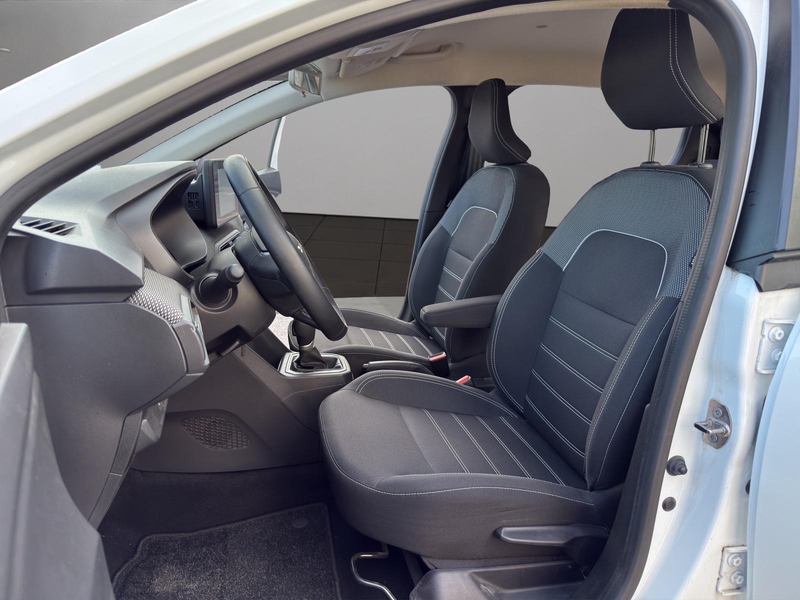 DACIA Sandero TCe 90 Expression CVT-image-8