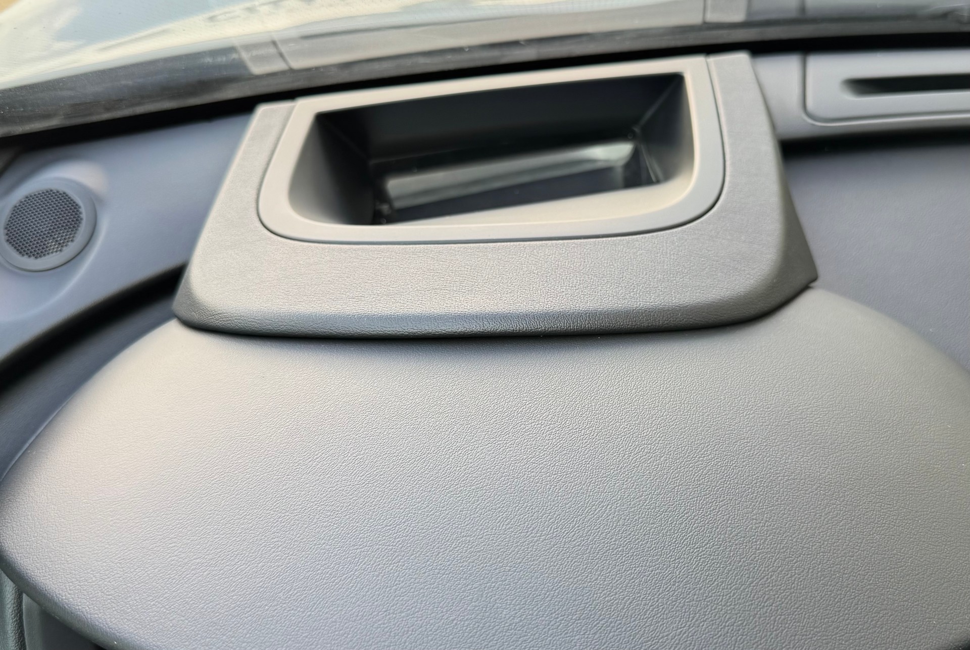 JAGUAR F-Pace 30t 2.0 R-Sport AWD Automatik-image-14