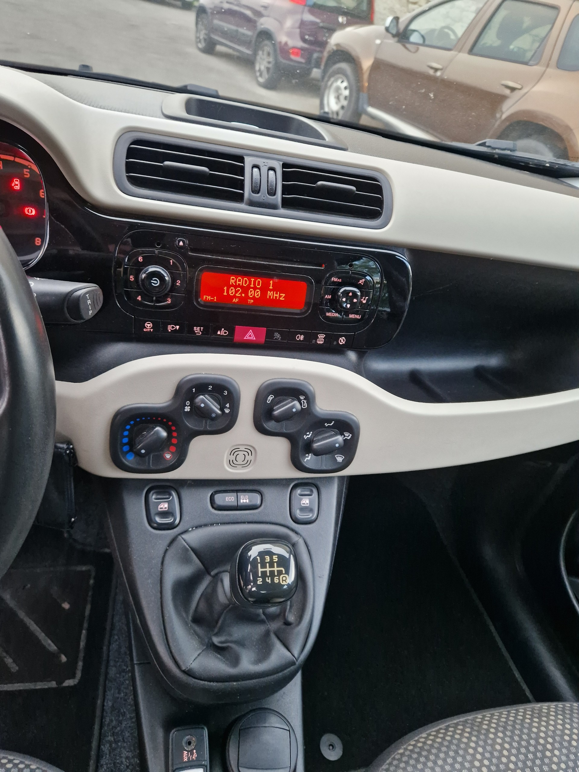 FIAT Panda 0.9 Twinair Turbo Antartica 4x4-image-9