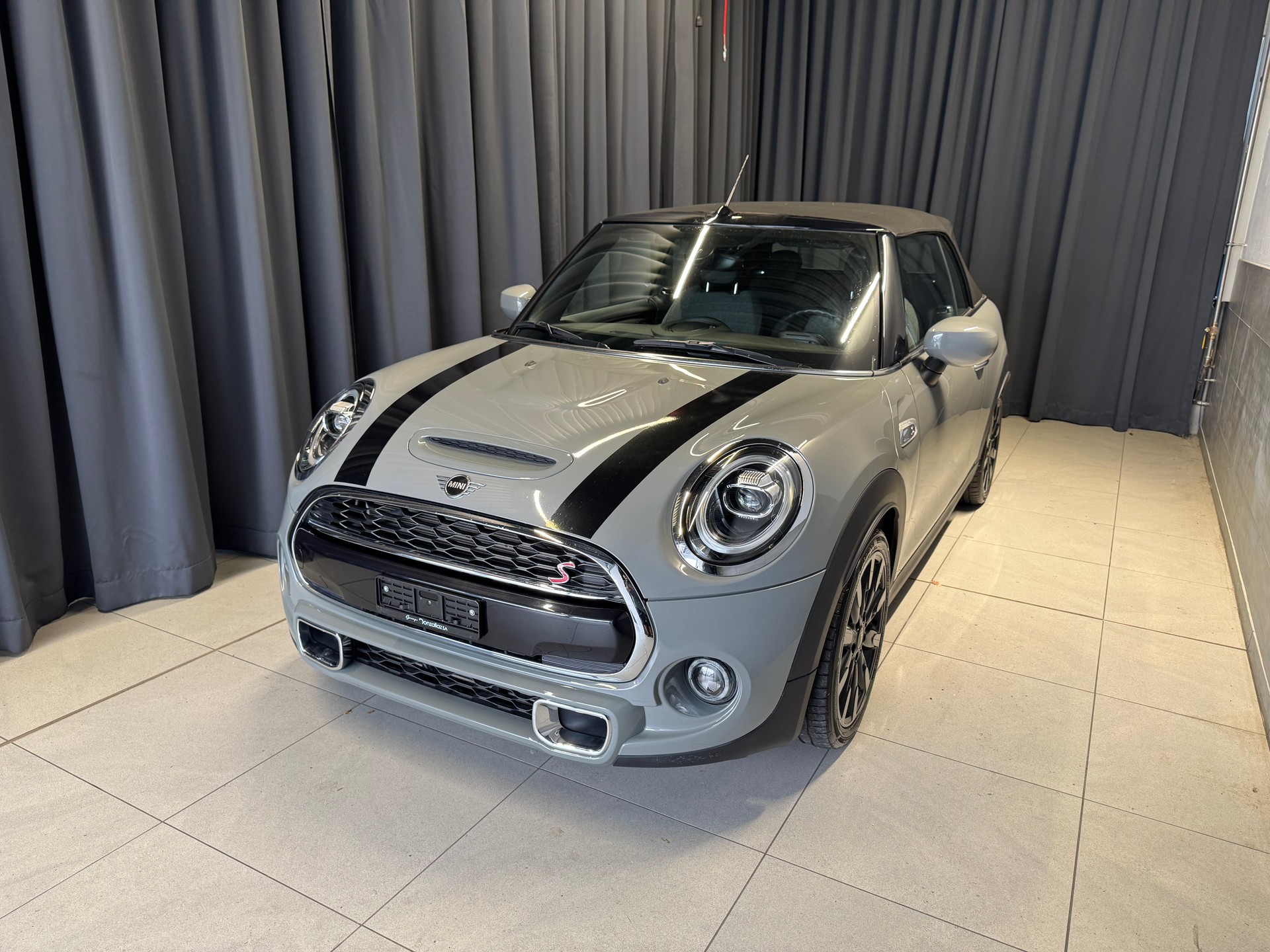 MINI Cooper S Cabriolet DKG (8)-showroom-element-2