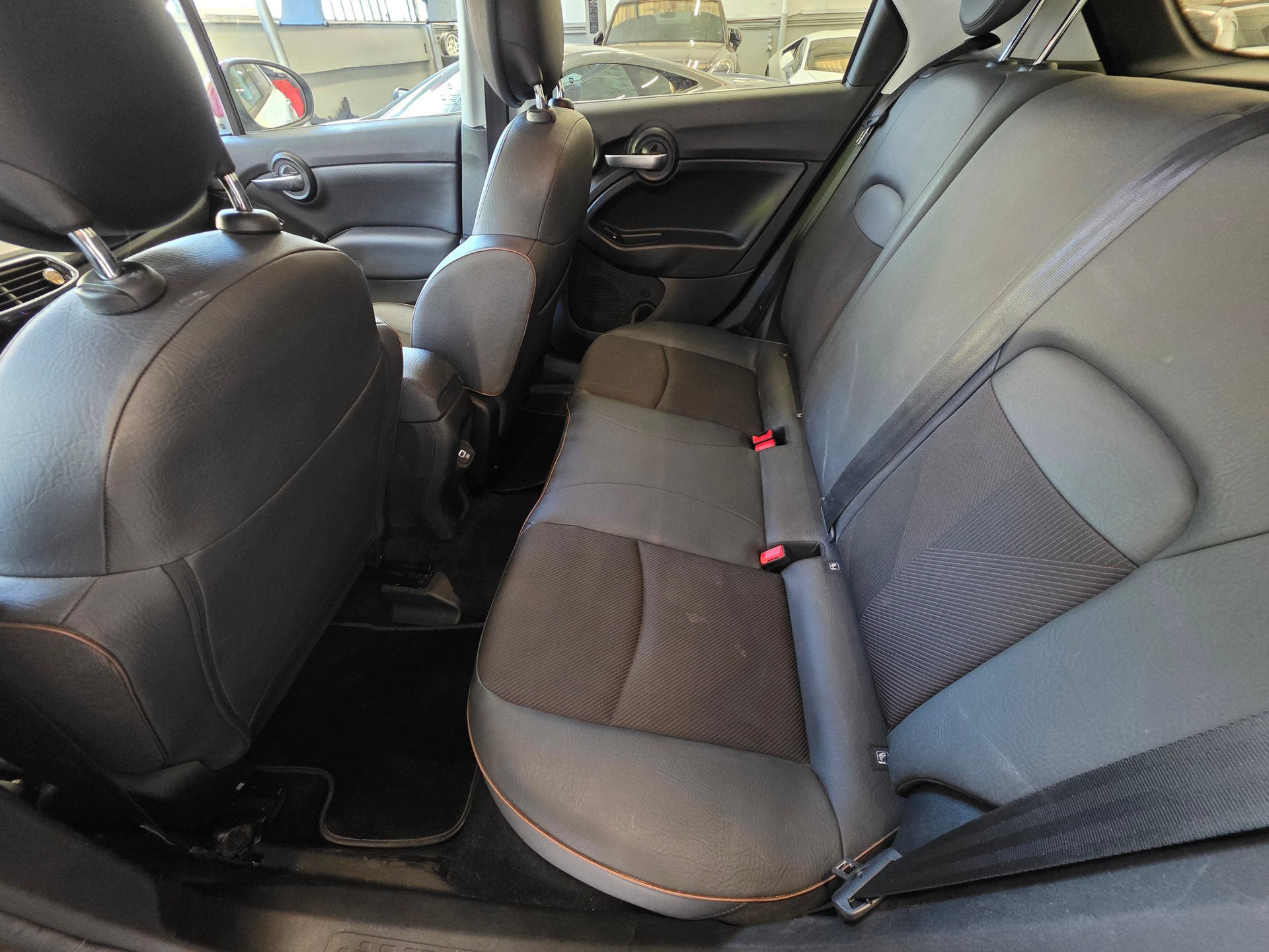 FIAT 500X 1.0 GSE Lounge Swiss Edition-image-7