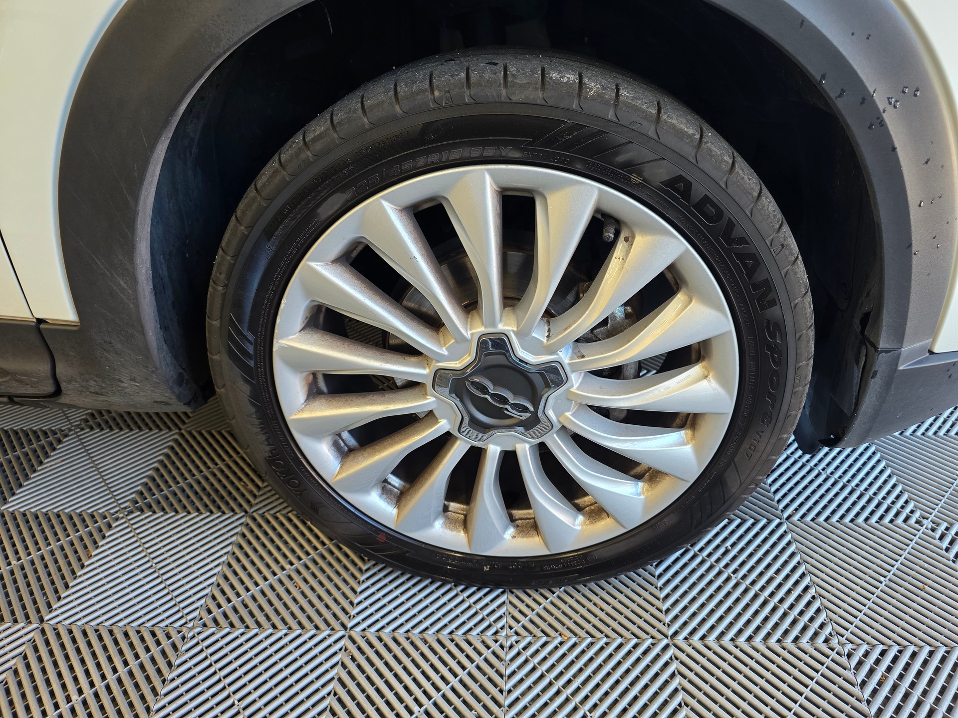 FIAT 500X 1.0 GSE Lounge Swiss Edition-image-10
