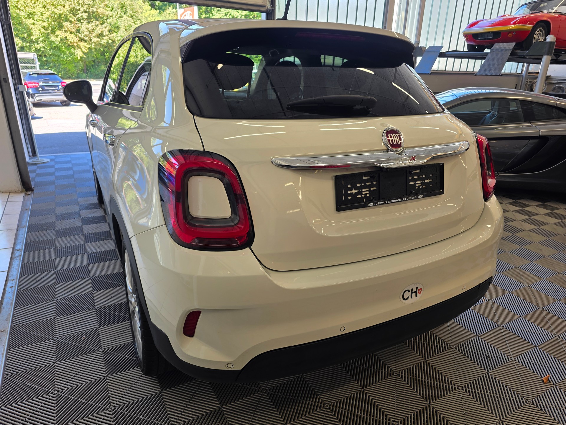 FIAT 500X 1.0 GSE Lounge Swiss Edition-image-2
