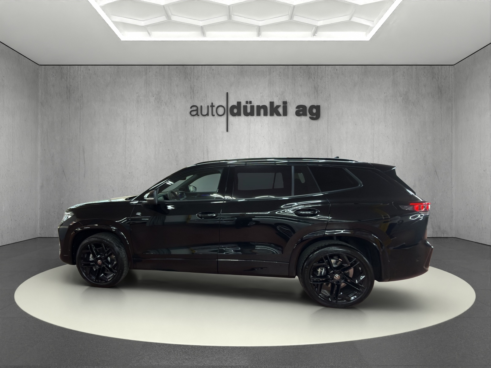 VW Tayron 2.0 TSI R-Line Plus DSG 4Motion-image-1
