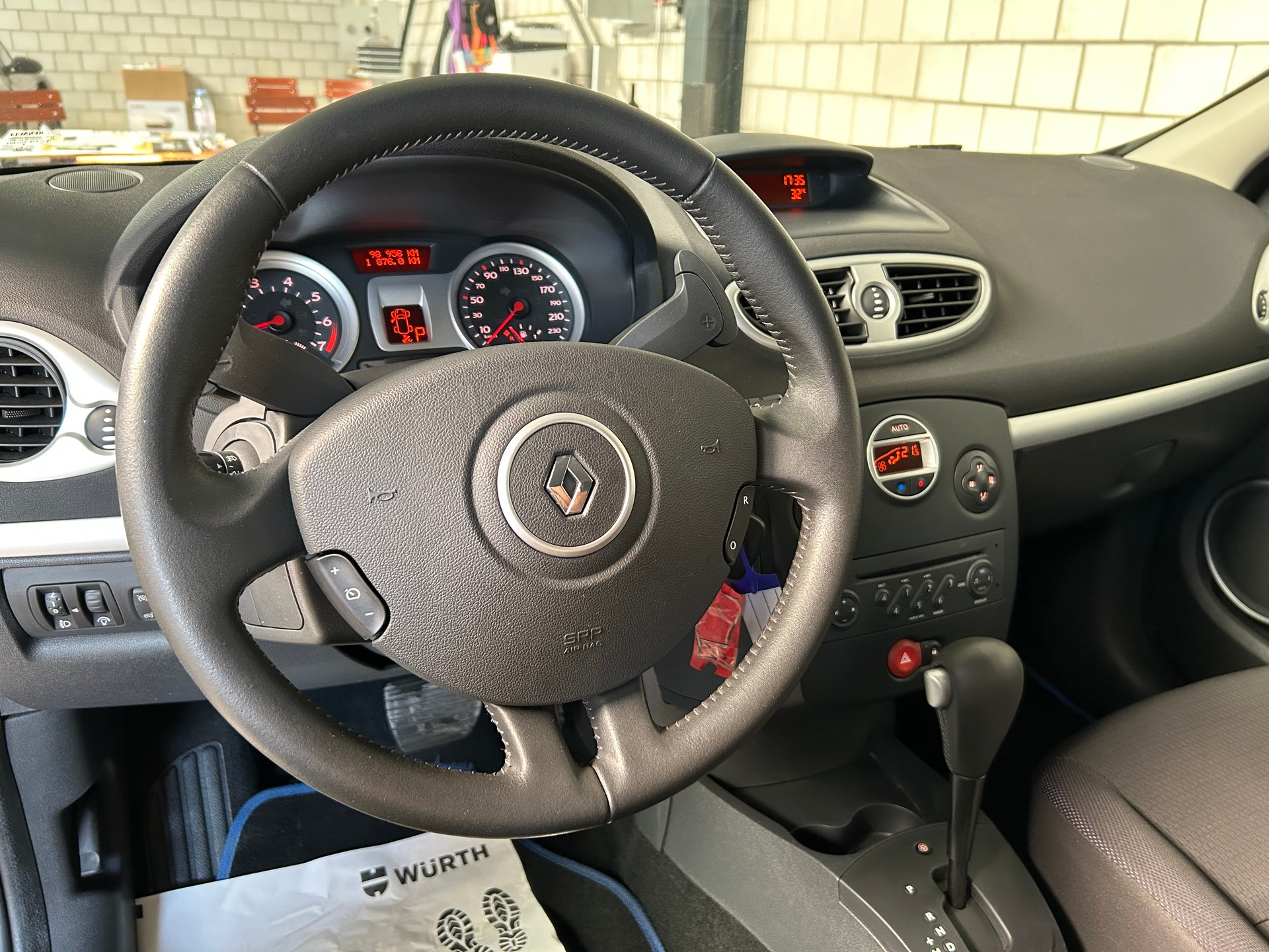 RENAULT Clio 1.6 16V Exception-image-9