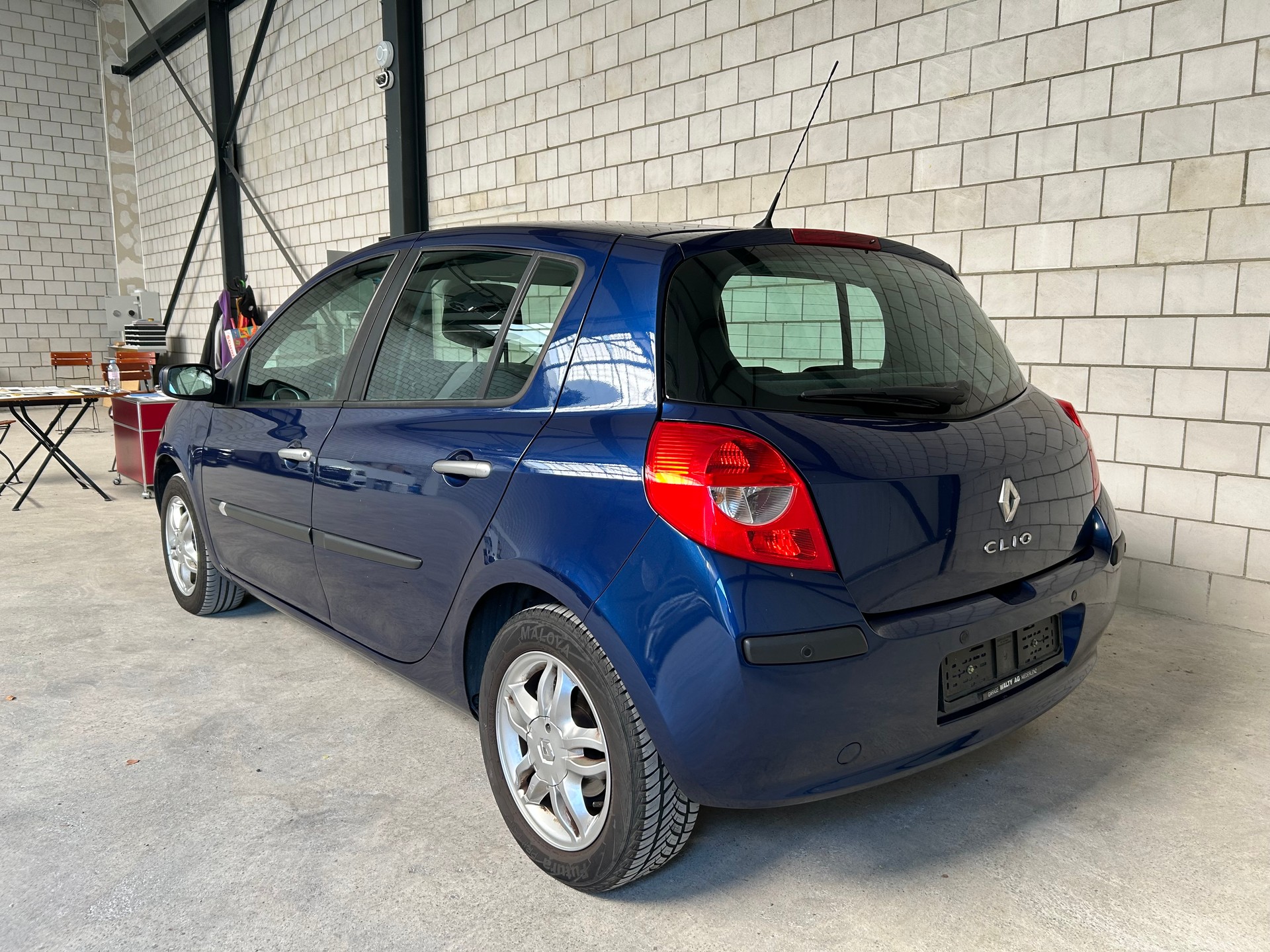 RENAULT Clio 1.6 16V Exception-image-4