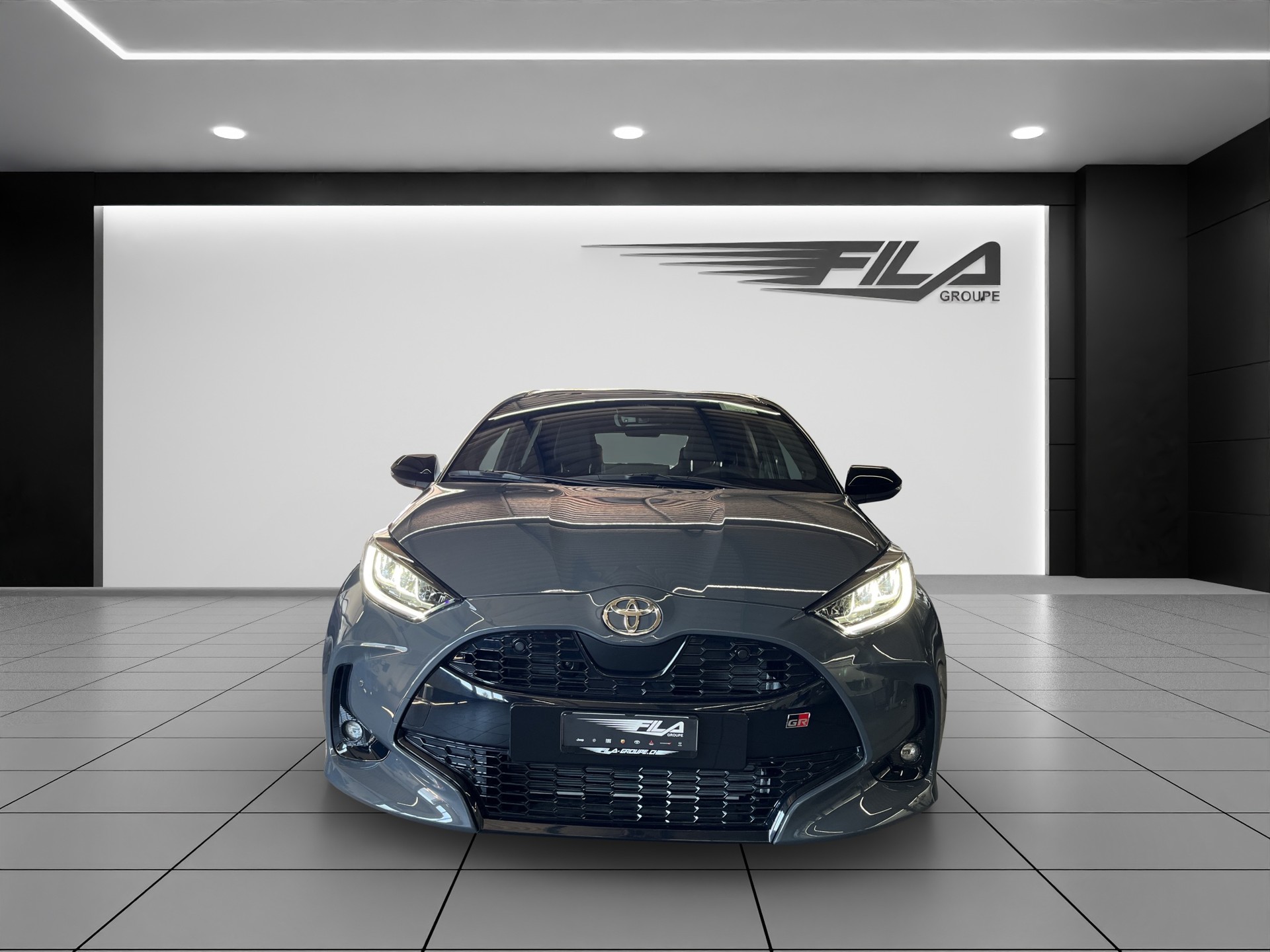 TOYOTA YARIS 1.5 VVT-i HSD GR Sport-showroom-element-2