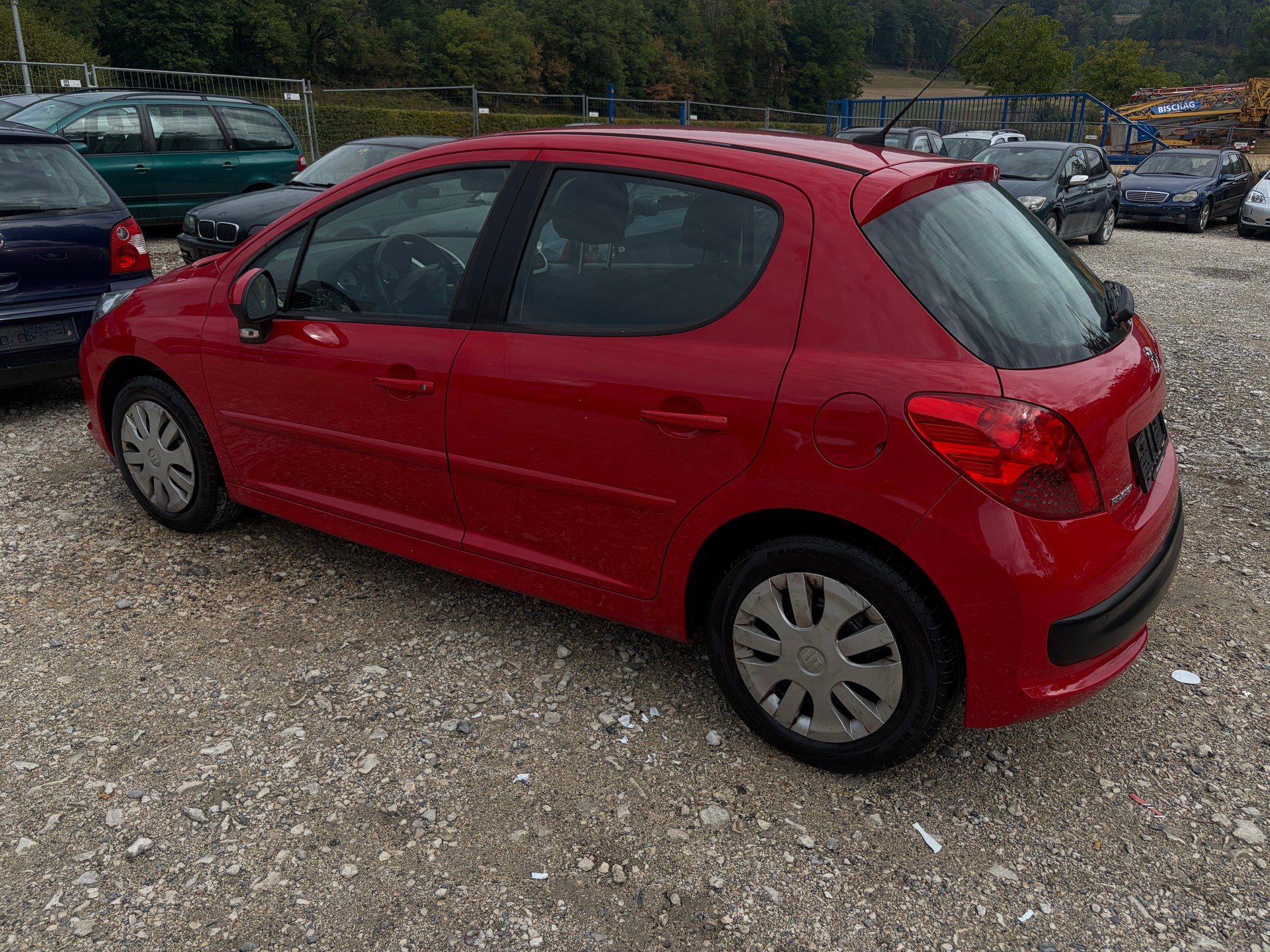 PEUGEOT 207 1.6 16V XT Automatic-image-6