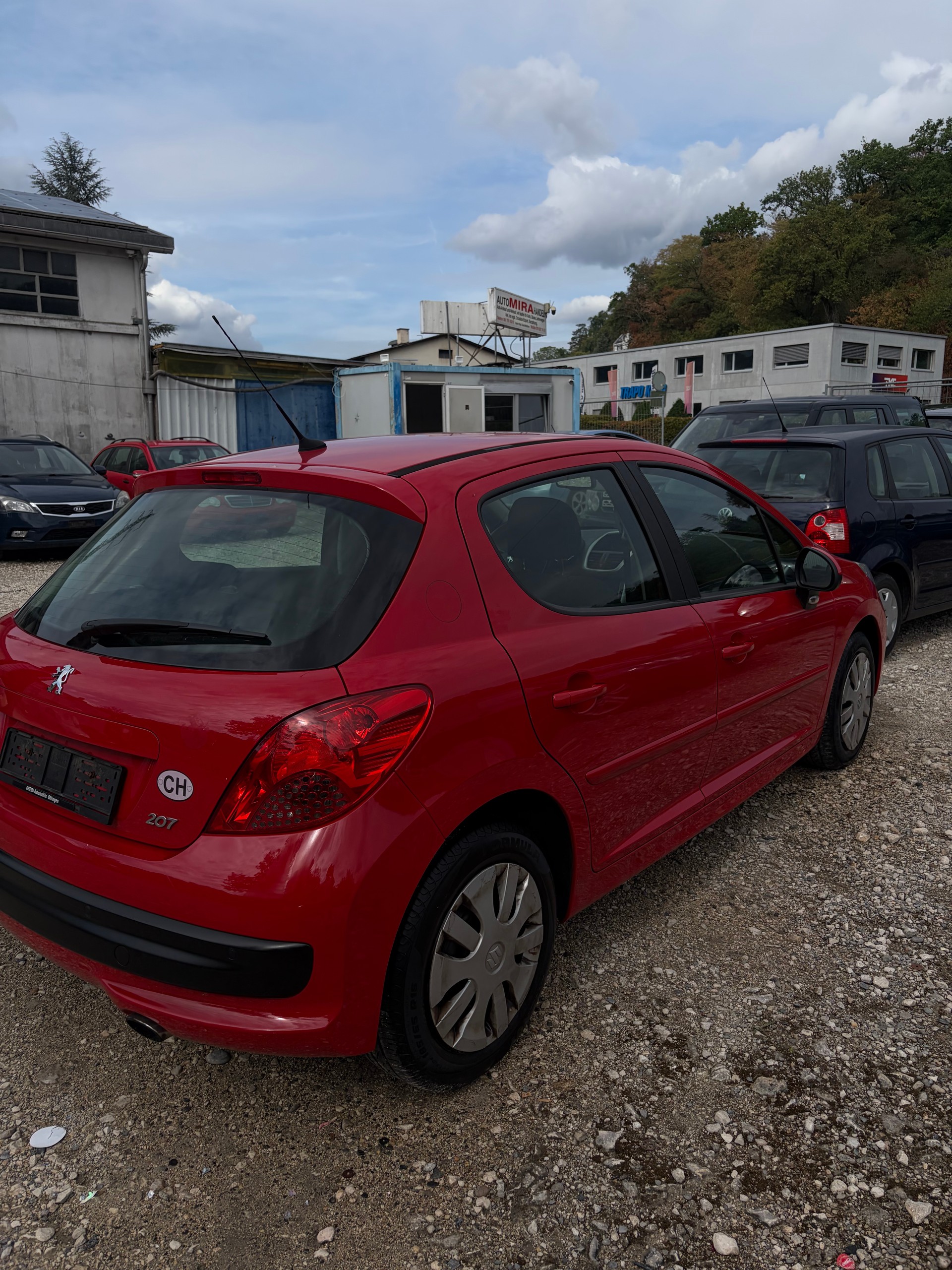 PEUGEOT 207 1.6 16V XT Automatic-image-5