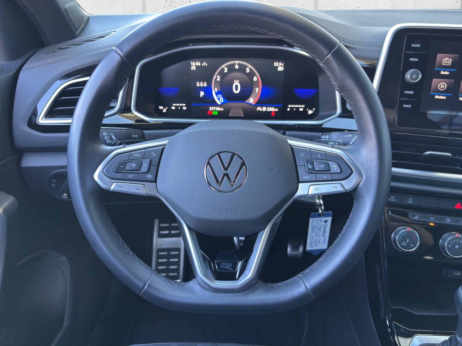 VW T-Roc 1.5 TSI EVO R-Line DSG mit AHK-image-12