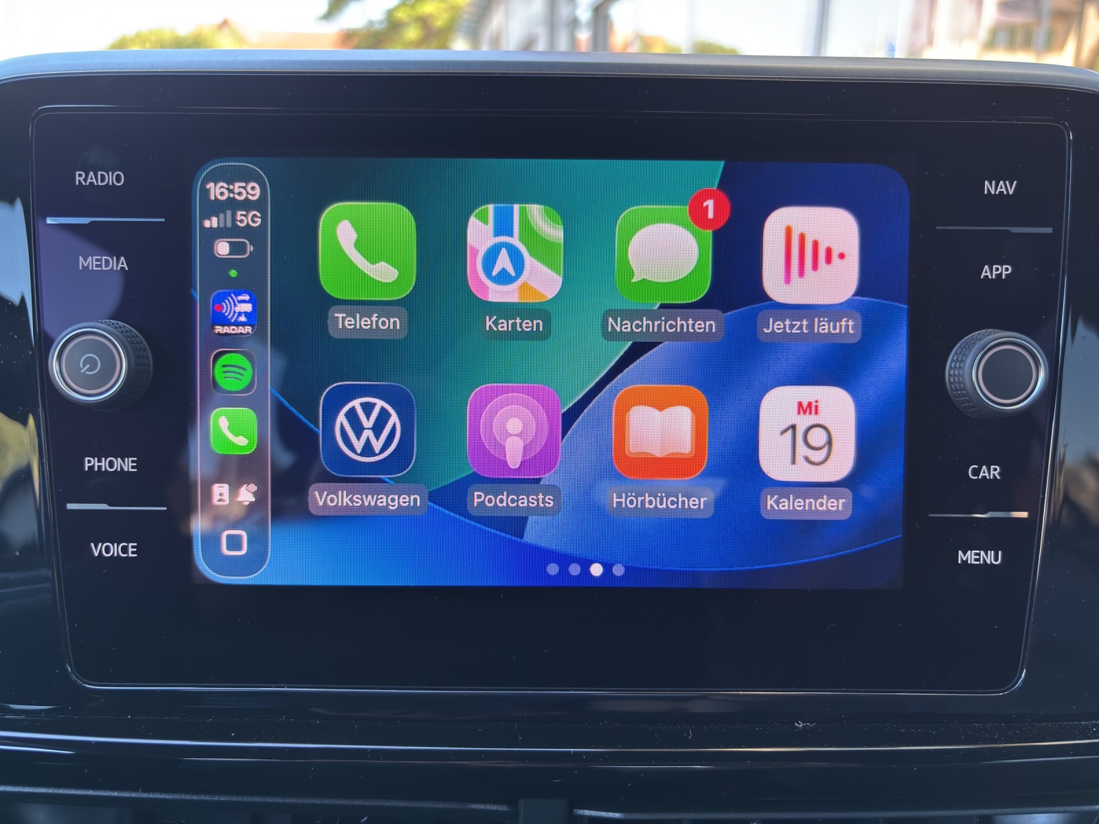 VW T-Roc 1.5 TSI EVO R-Line DSG mit AHK-image-22