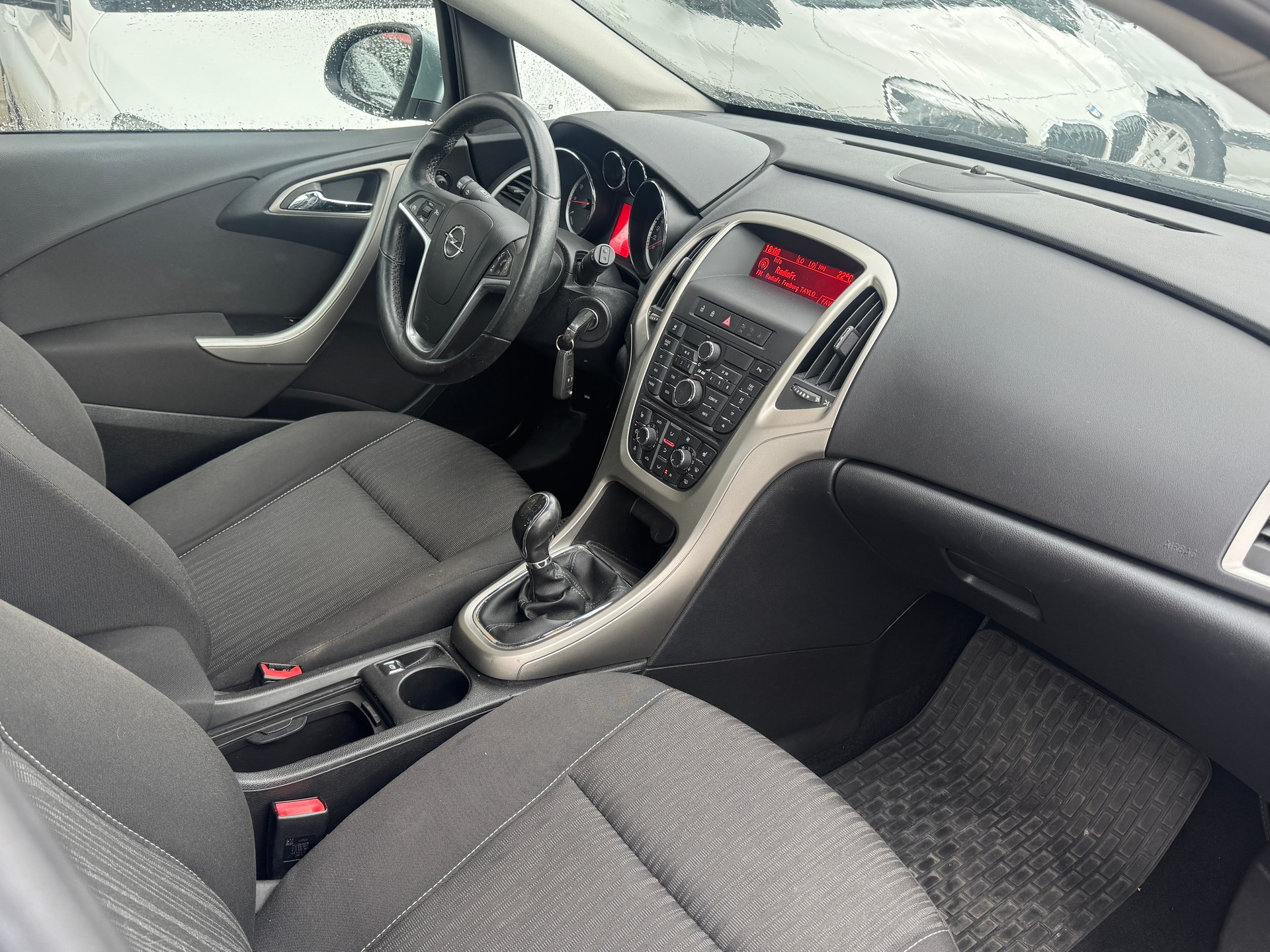 OPEL Astra 1.4i 16V Turbo Enjoy-image-8