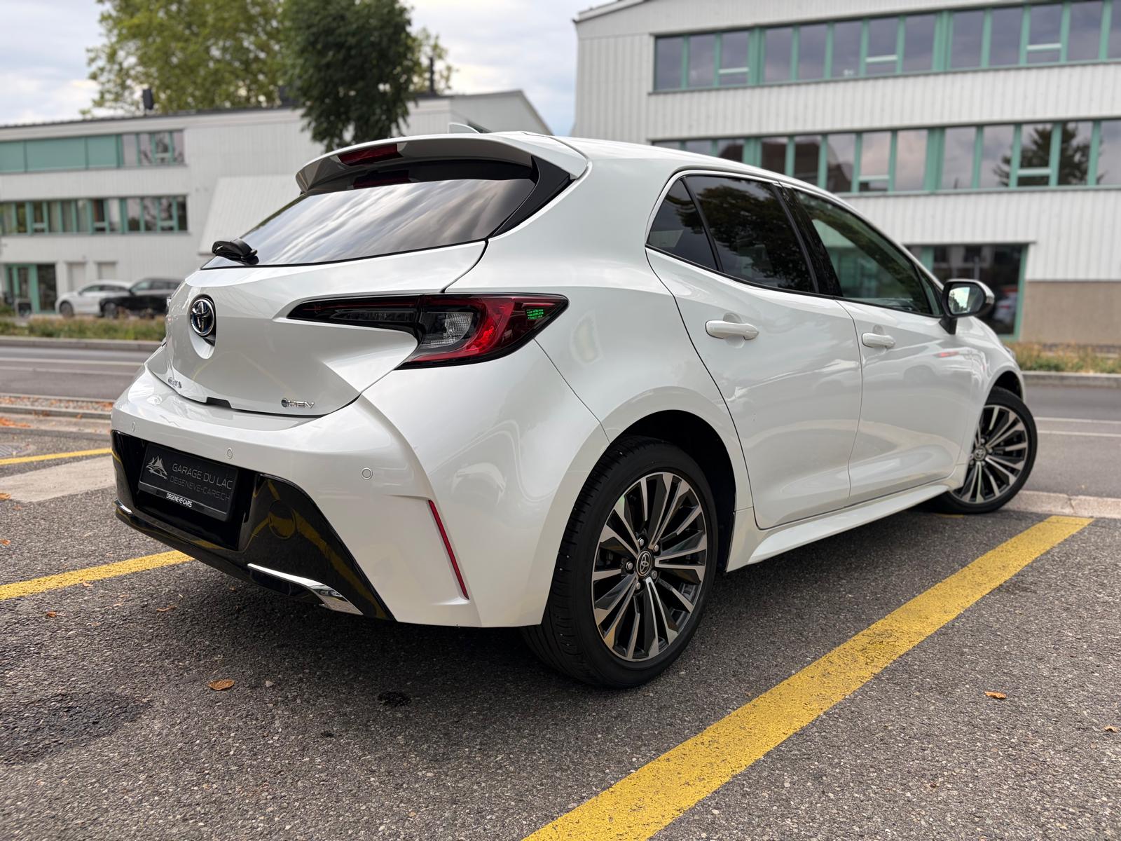 TOYOTA Corolla 1.8 HSD Trend e- CVT-image-3