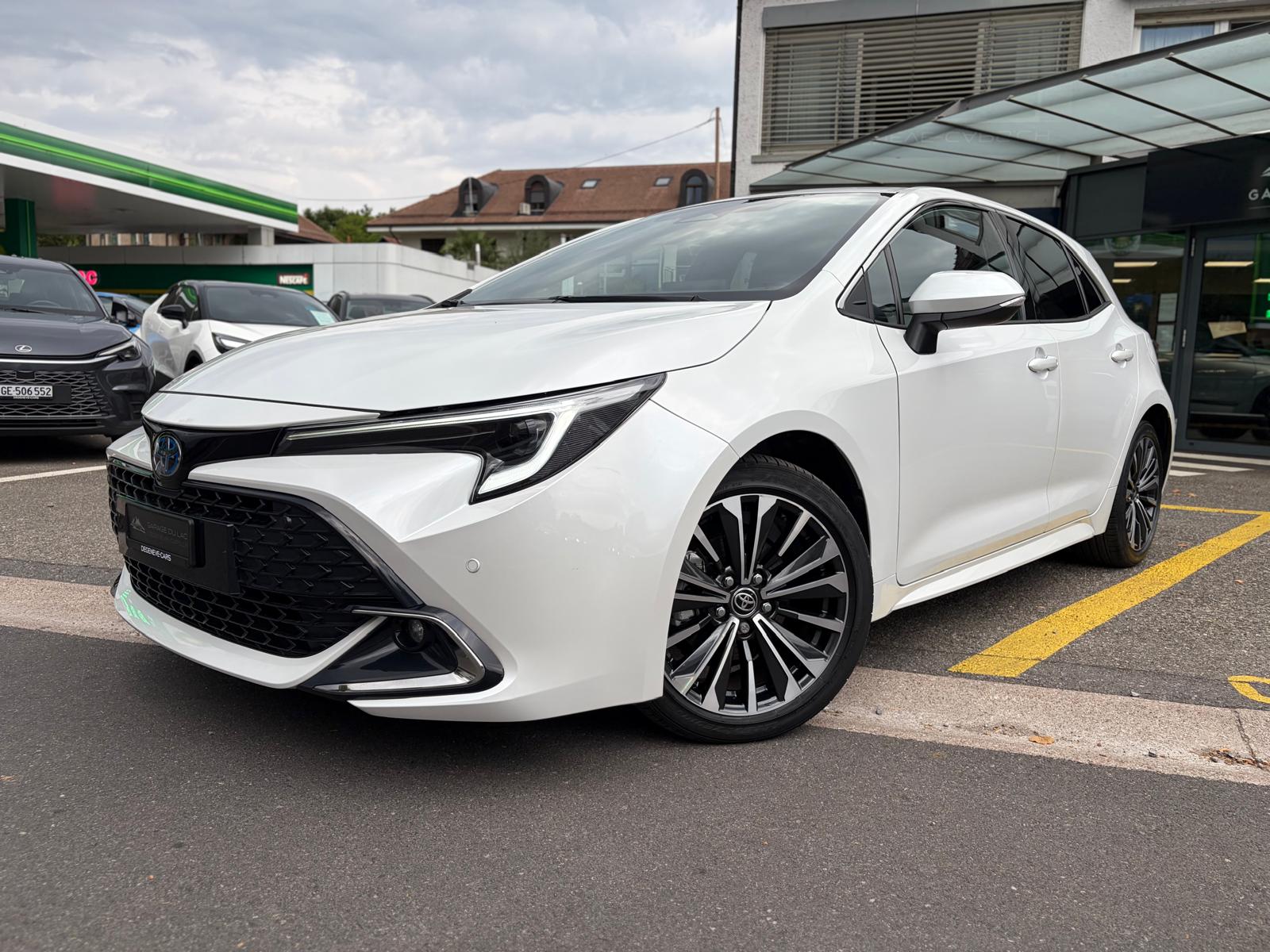 TOYOTA Corolla 1.8 HSD Trend e- CVT-image-1