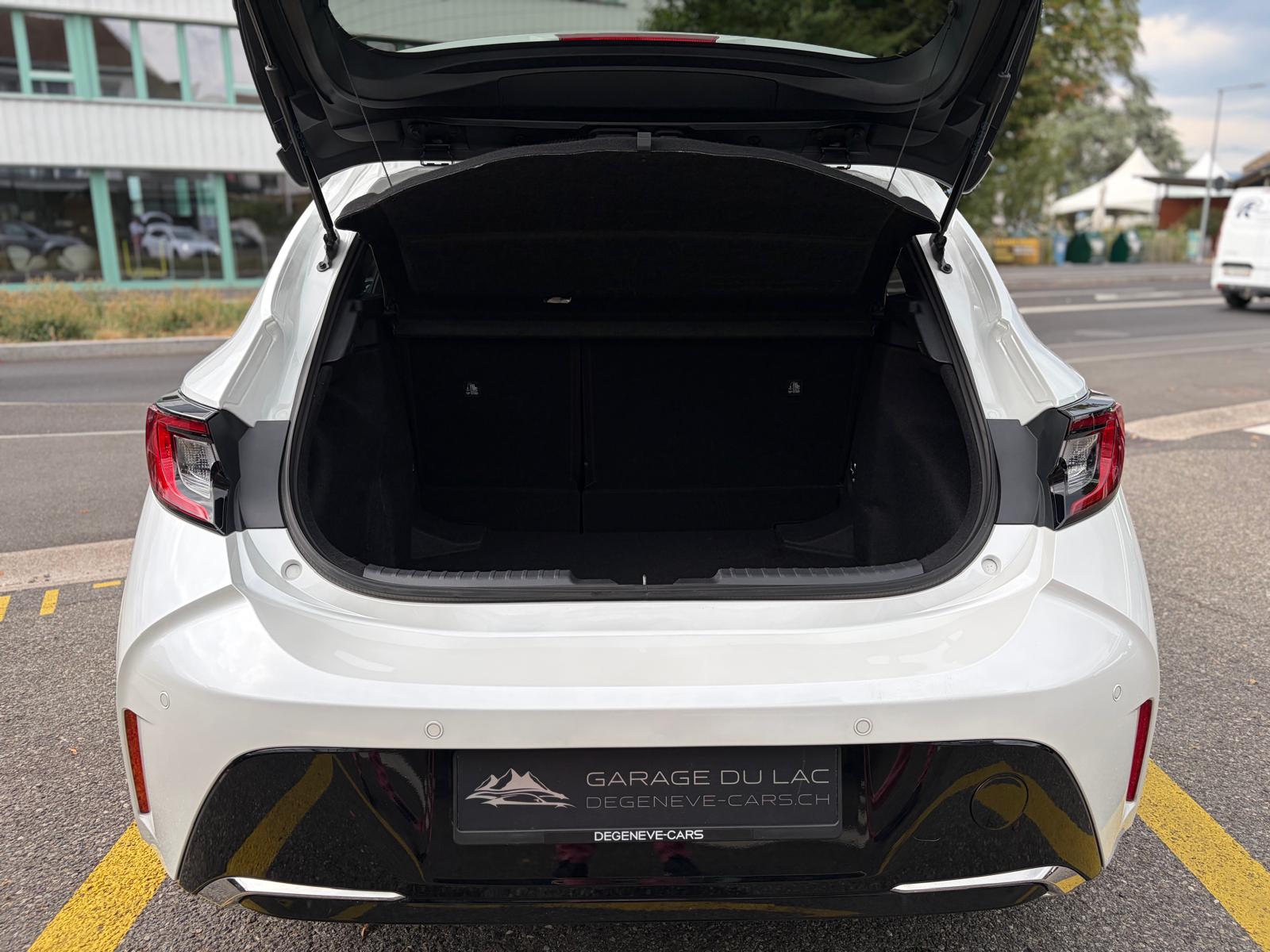 TOYOTA Corolla 1.8 HSD Trend e- CVT-image-11