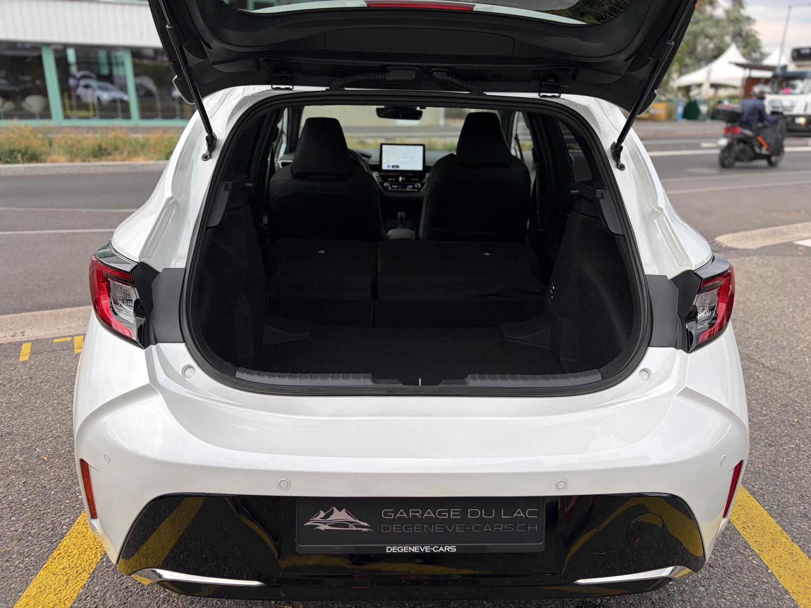 TOYOTA Corolla 1.8 HSD Trend e- CVT-image-12