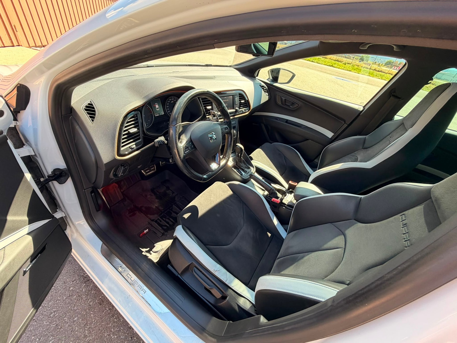 SEAT Leon 2.0 TSI Cupra 280 DSG-image-6