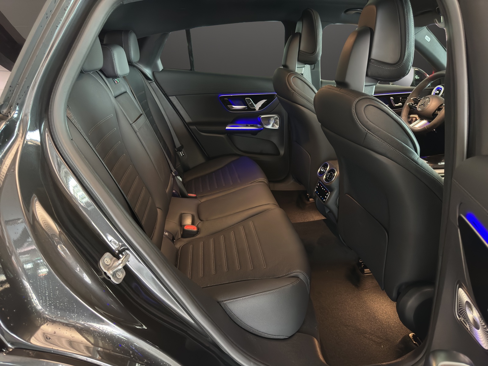 MERCEDES-BENZ GLC Coupé 450 d 4M 9G-T AMG Line-image-11