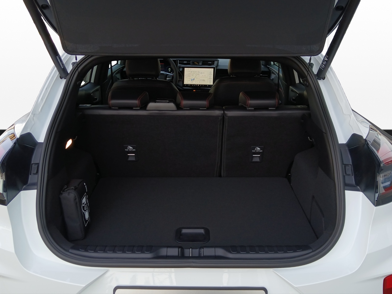 FORD Puma 1.0 EcoB Hybrid 155 ST-Line X Black & White Edition-image-13