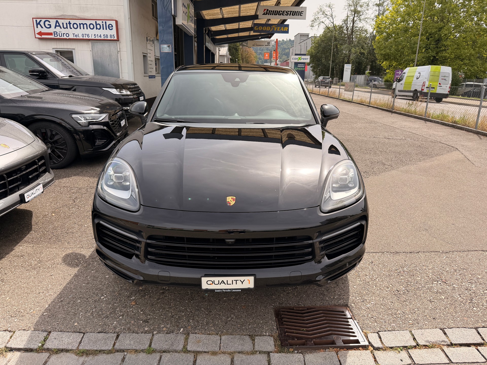 PORSCHE Cayenne Coupé E-Hybrid-image-1