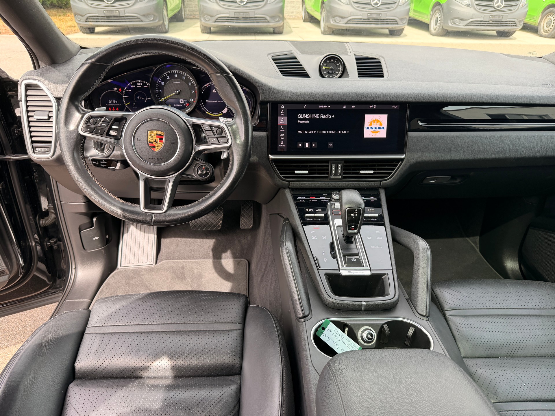 PORSCHE Cayenne Coupé E-Hybrid-image-5