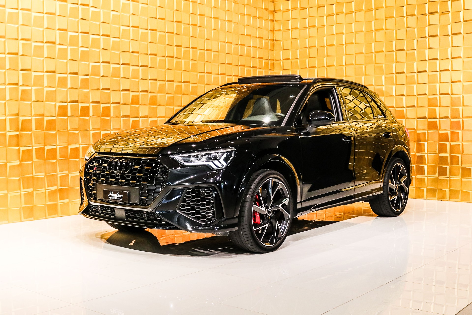 AUDI RS Q3 2.5 TFSI quattro S tronic-image-3