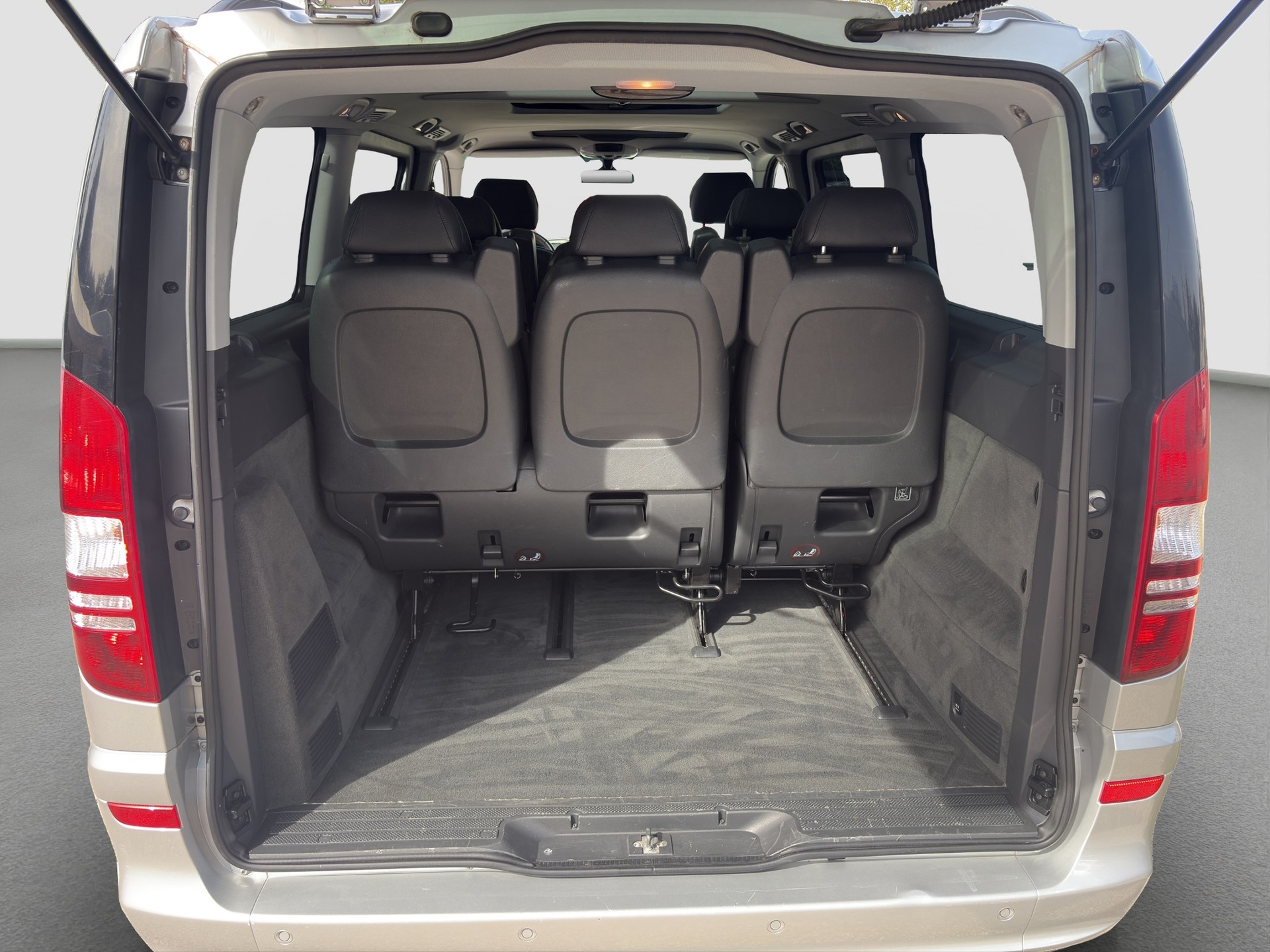 MERCEDES-BENZ Viano 2.2 CDI Blue Eff. Ambiente Ed. L 4Matic A-image-15