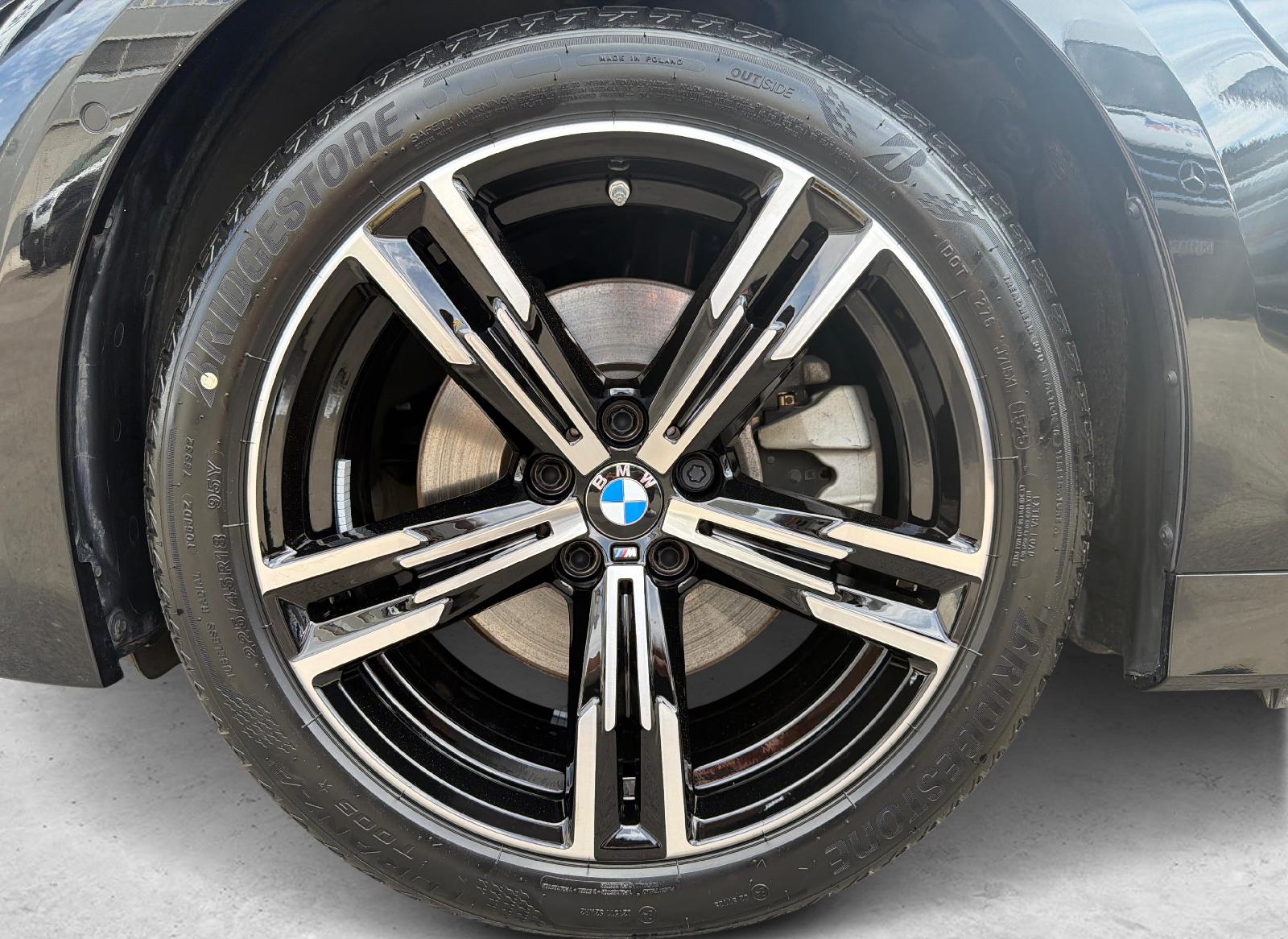 BMW 330e xDrive Touring M Sport-image-10