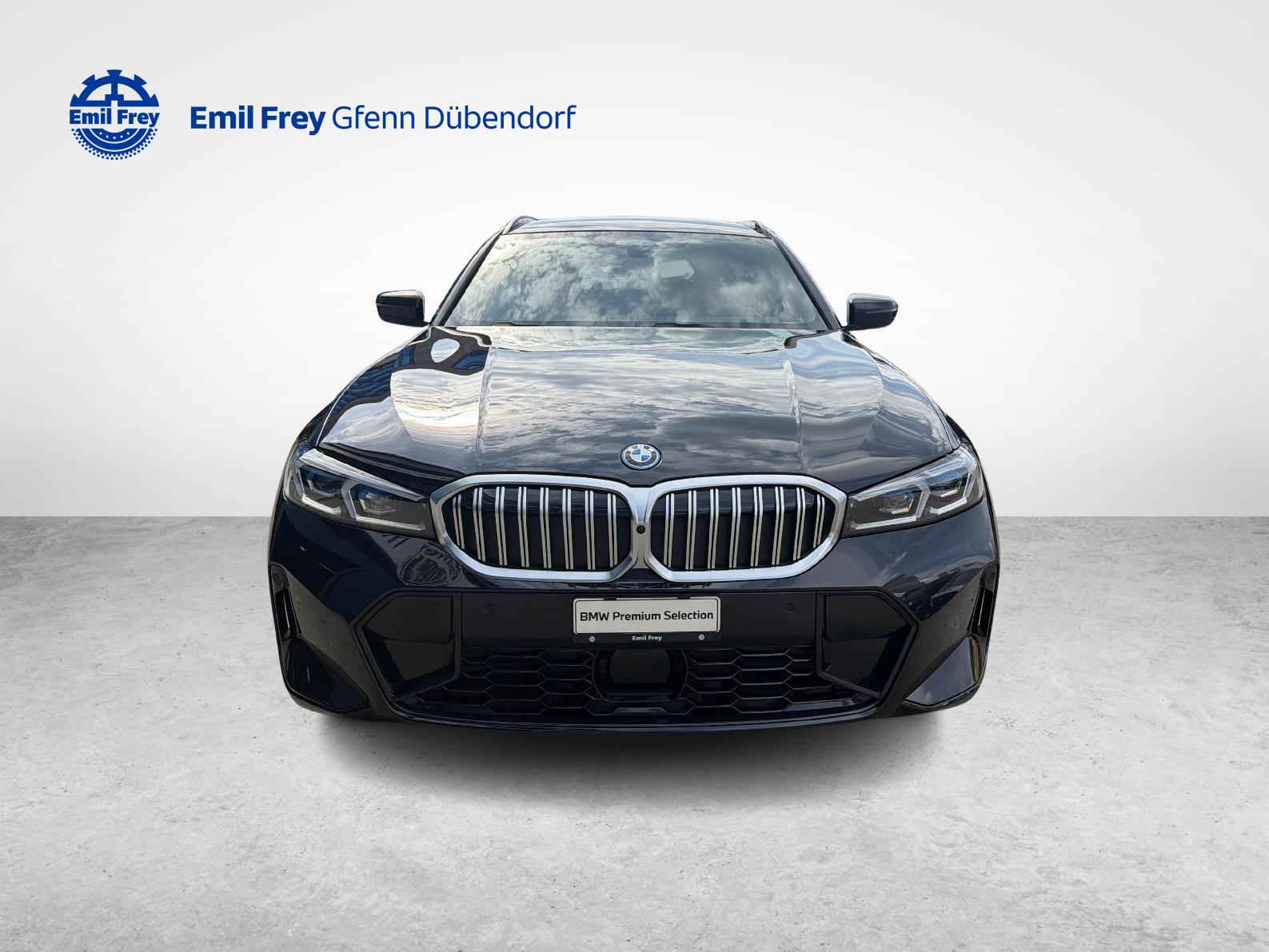 BMW 330e xDrive Touring M Sport-image-8