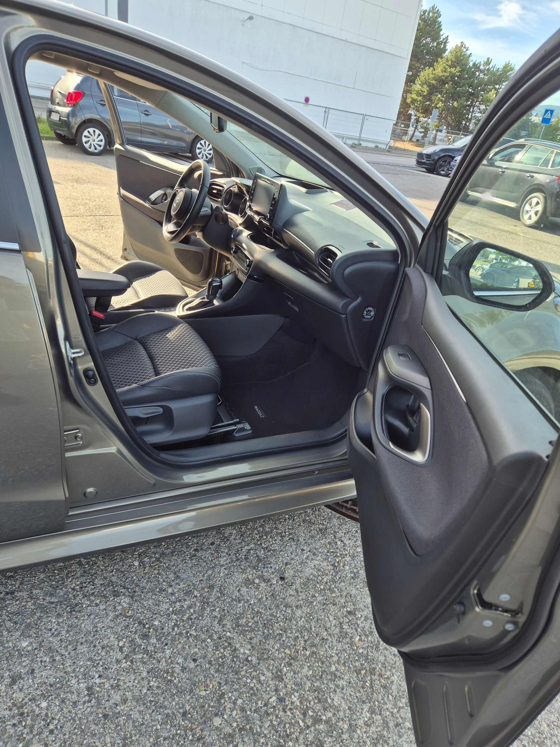 MAZDA 2 Hybrid Prime-line-image-8