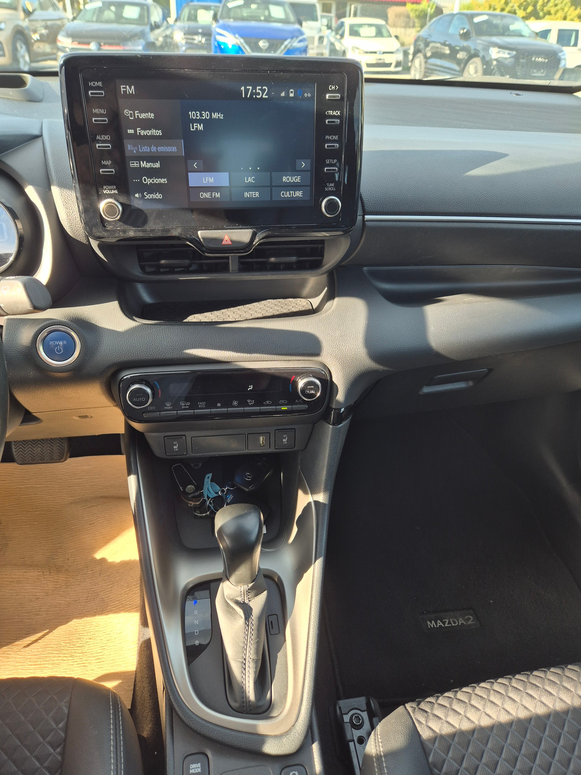 MAZDA 2 Hybrid Prime-line-image-15
