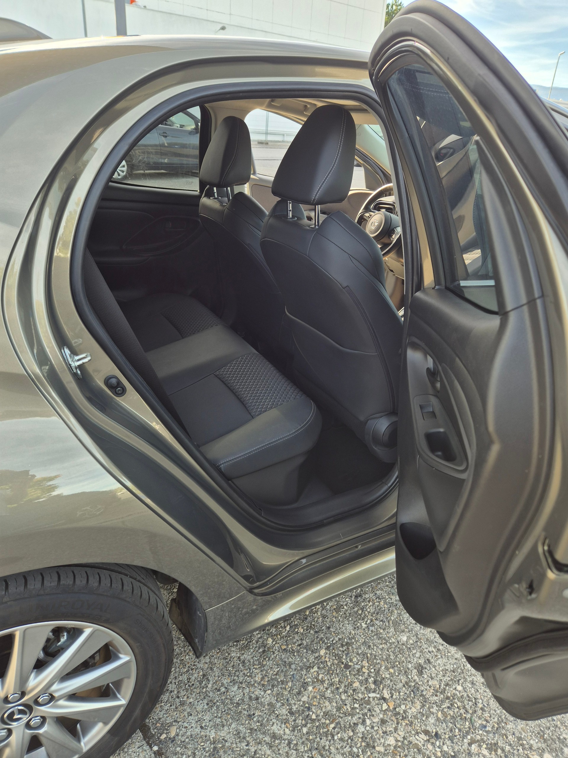 MAZDA 2 Hybrid Prime-line-image-7